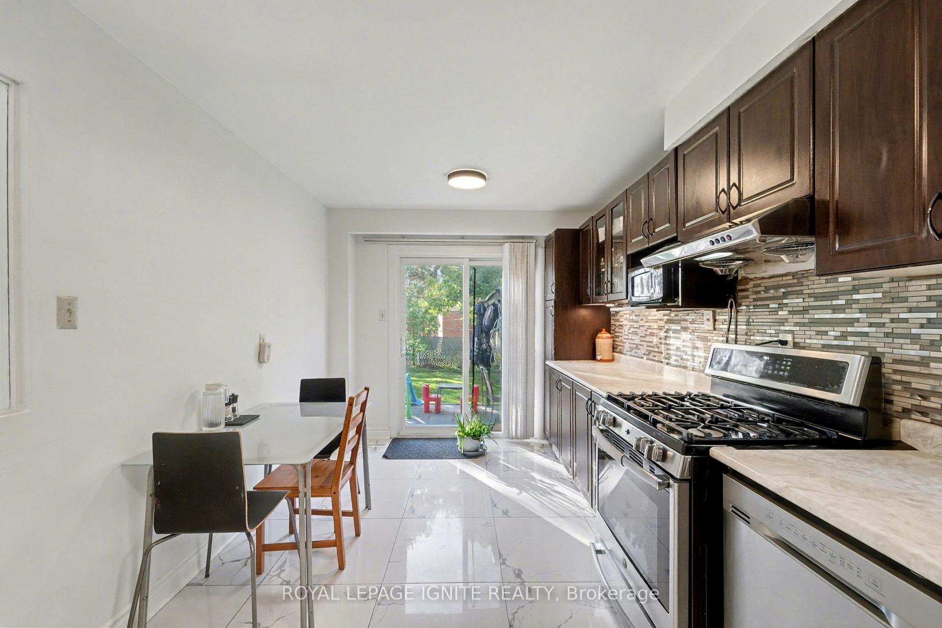Photo 13 of 20 John Stoner Drive, Scarborough, Malvern — HOMEH