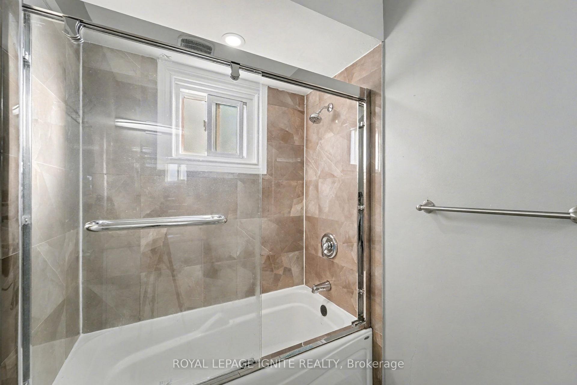 Photo 23 of 20 John Stoner Drive, Scarborough, Malvern — HOMEH