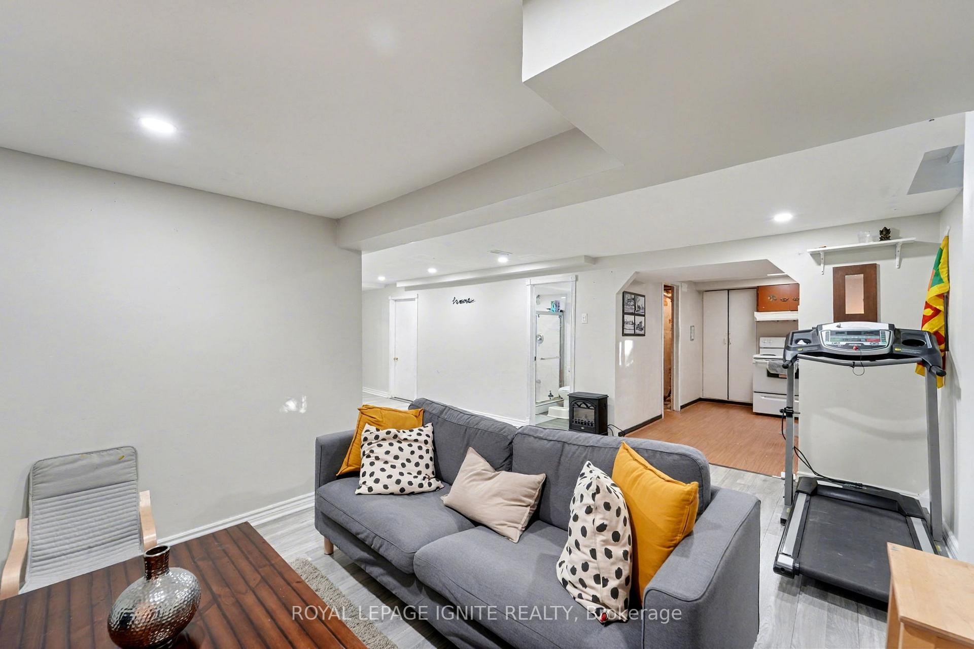 Photo 31 of 20 John Stoner Drive, Scarborough, Malvern — HOMEH