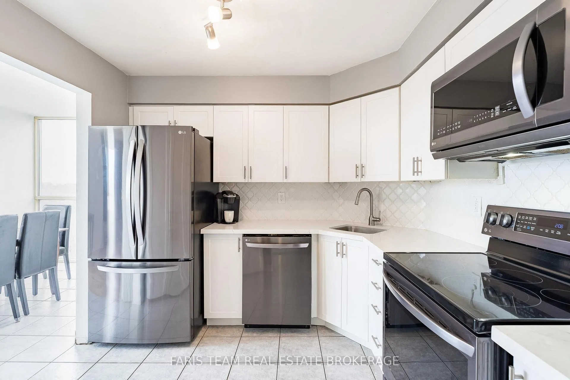 Photo 5 of Unit 507, 61 Markbrook Lane, Etobicoke, Mount Olive-Silverstone-Jamestown — HOMEH