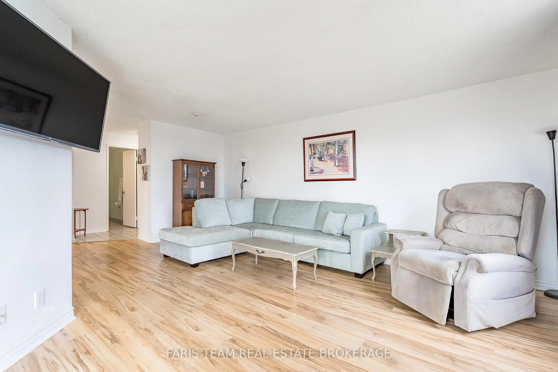 Photo 11 of Unit 507, 61 Markbrook Lane, Etobicoke, Mount Olive-Silverstone-Jamestown — HOMEH