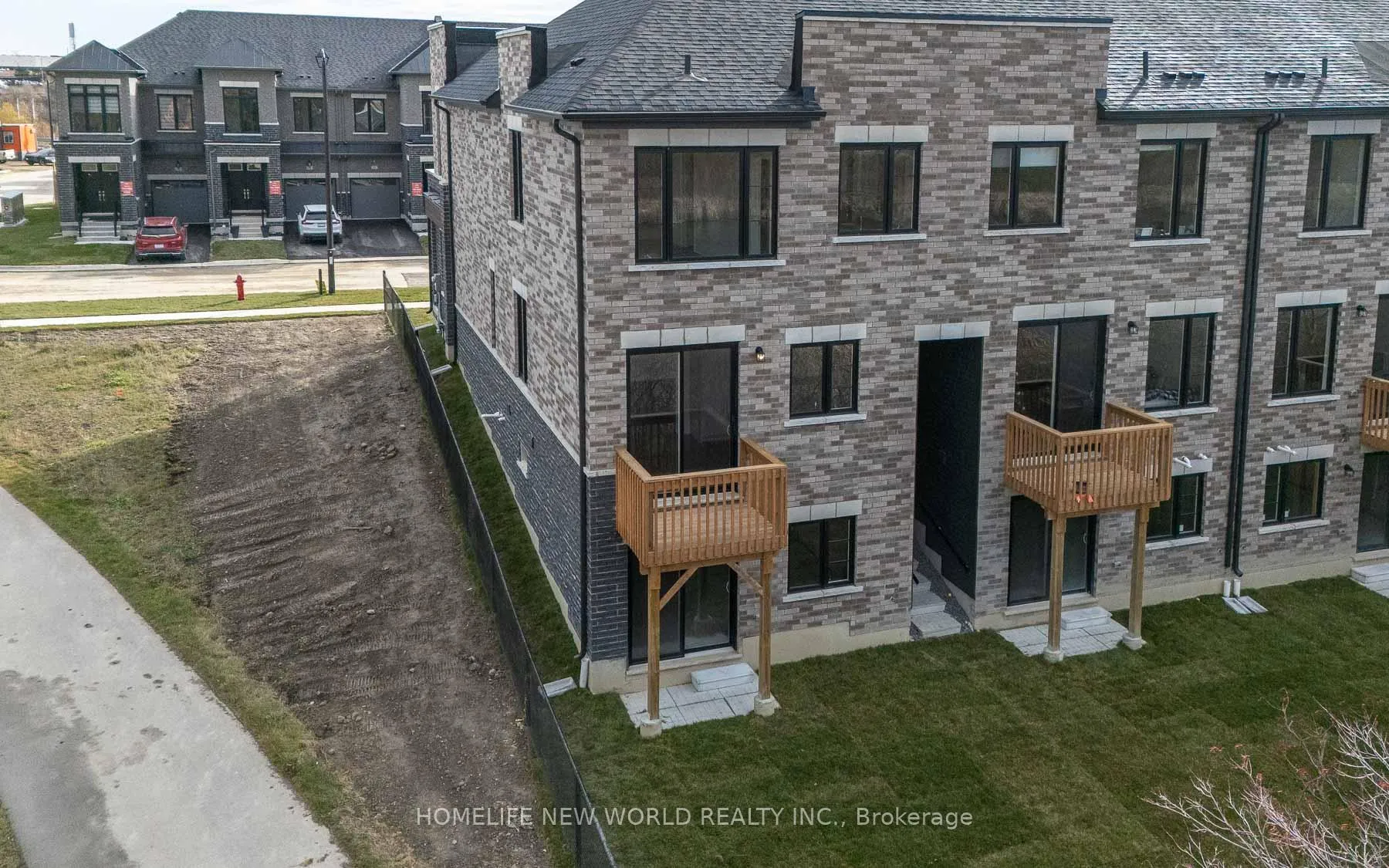 Photo 37 of 34 Falby Road, Brampton, Bram East — HOMEH