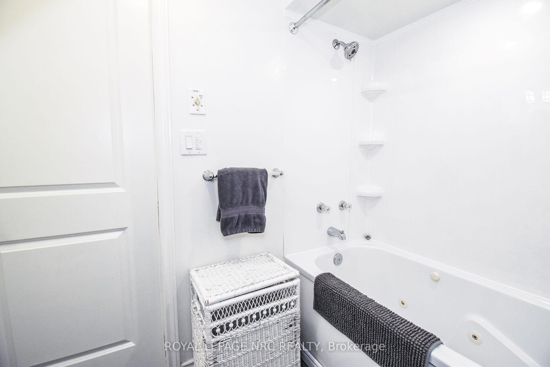 Photo 17 of 109 Pine Street S, Thorold, Thorold Downtown — HOMEH