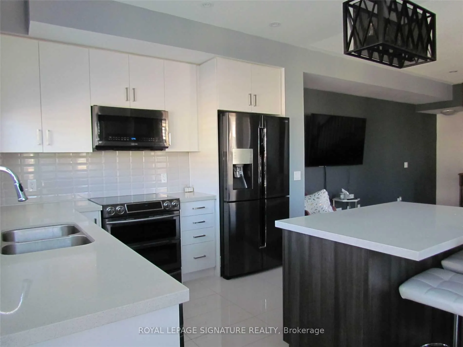 Photo 7 of 434 Athabasca Common, Oakville, Joshua Meadows — HOMEH