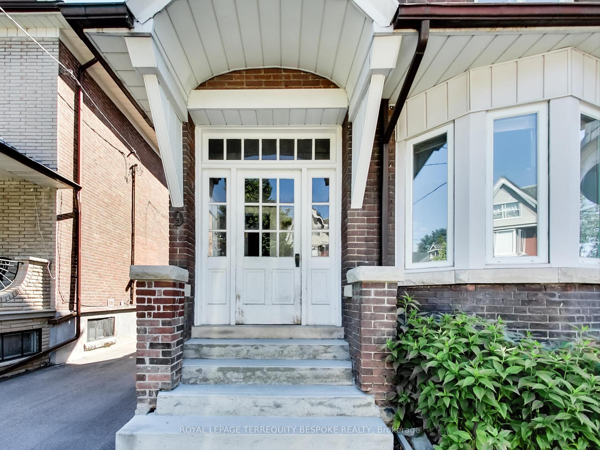 Photo 2 of Unit Main, 9 Concord Avenue, Toronto, Palmerston-Little Italy — HOMEH