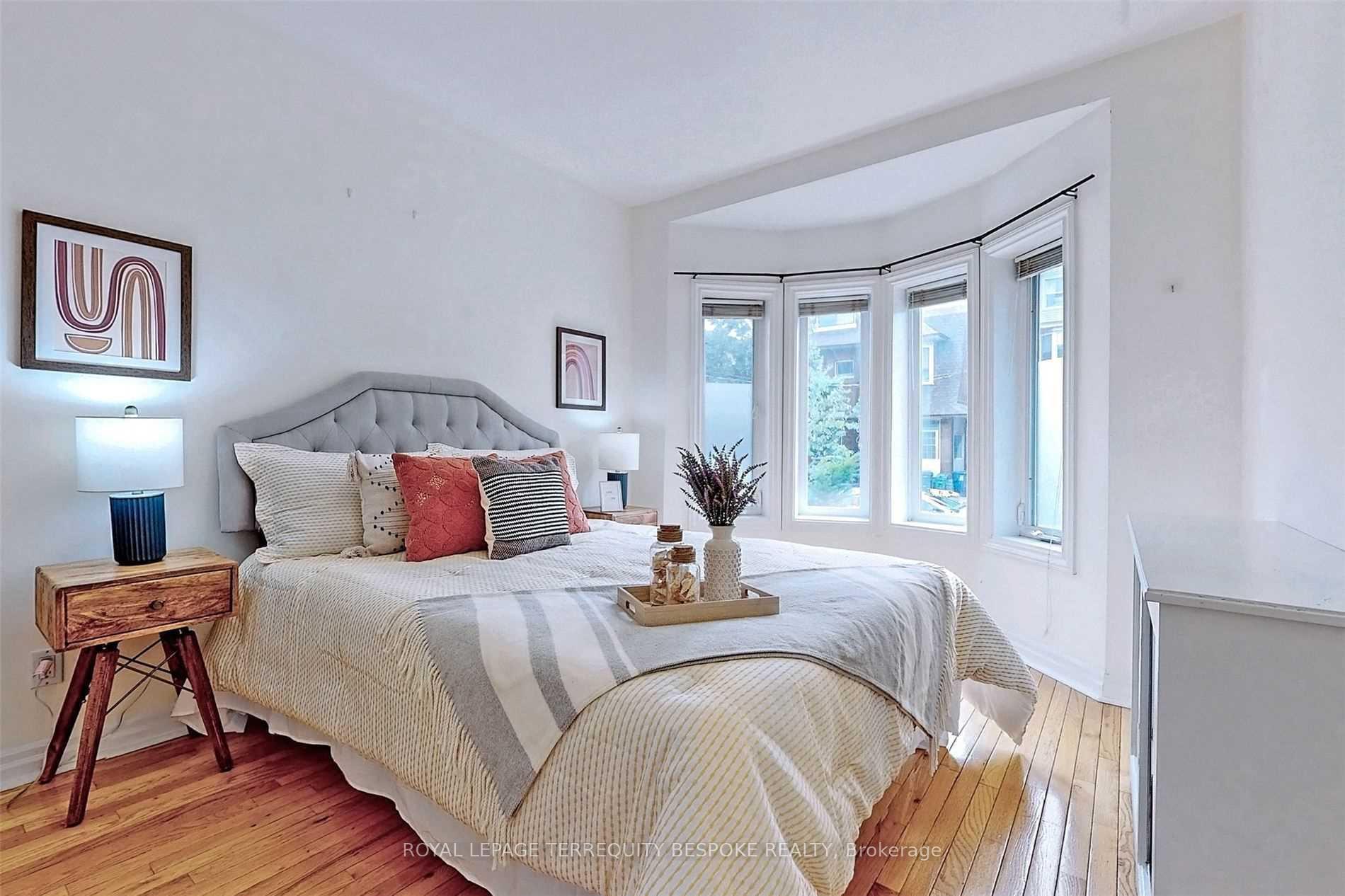 Photo 4 of Unit Main, 9 Concord Avenue, Toronto, Palmerston-Little Italy — HOMEH