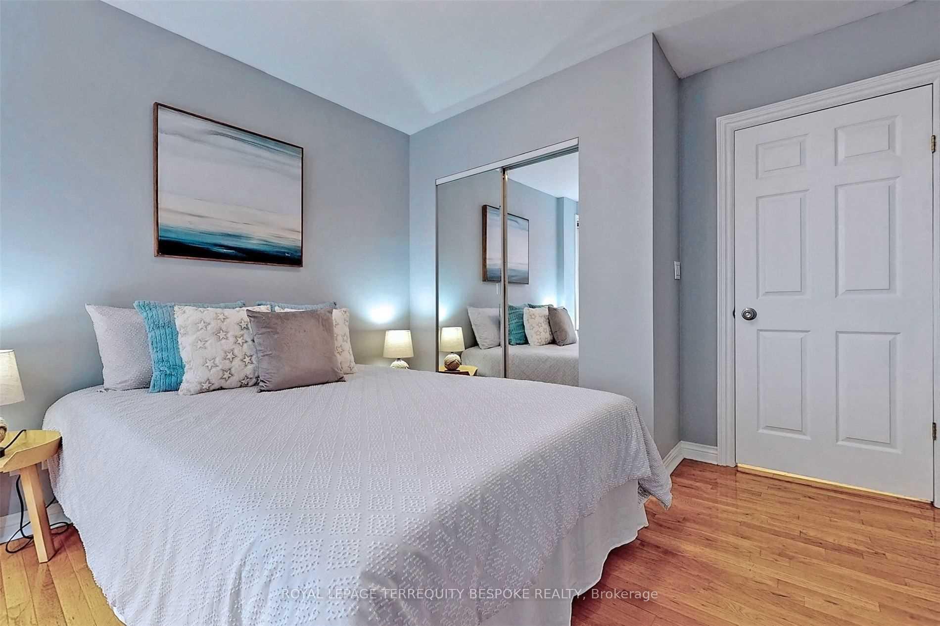 Photo 5 of Unit Main, 9 Concord Avenue, Toronto, Palmerston-Little Italy — HOMEH