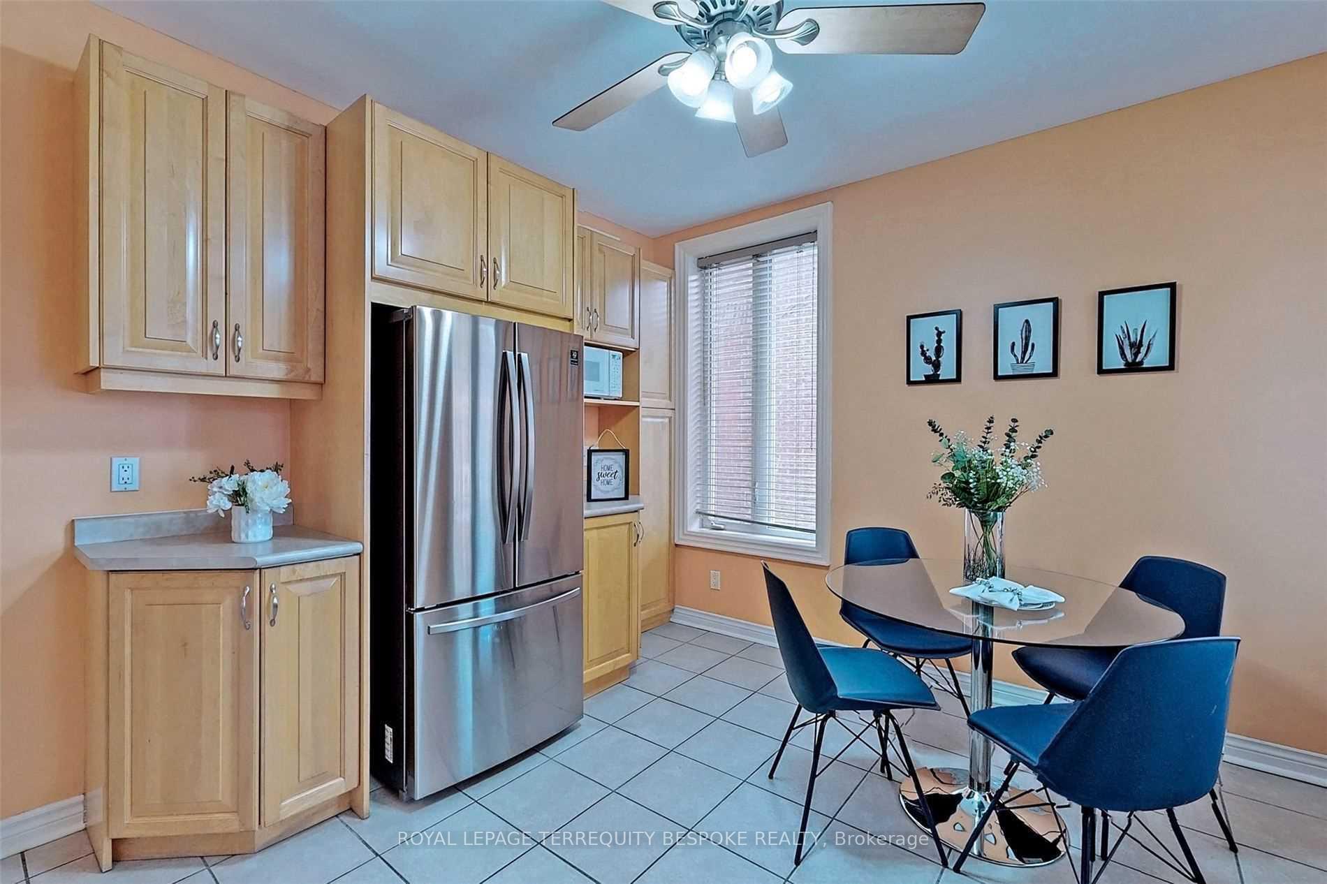 Photo 8 of Unit Main, 9 Concord Avenue, Toronto, Palmerston-Little Italy — HOMEH