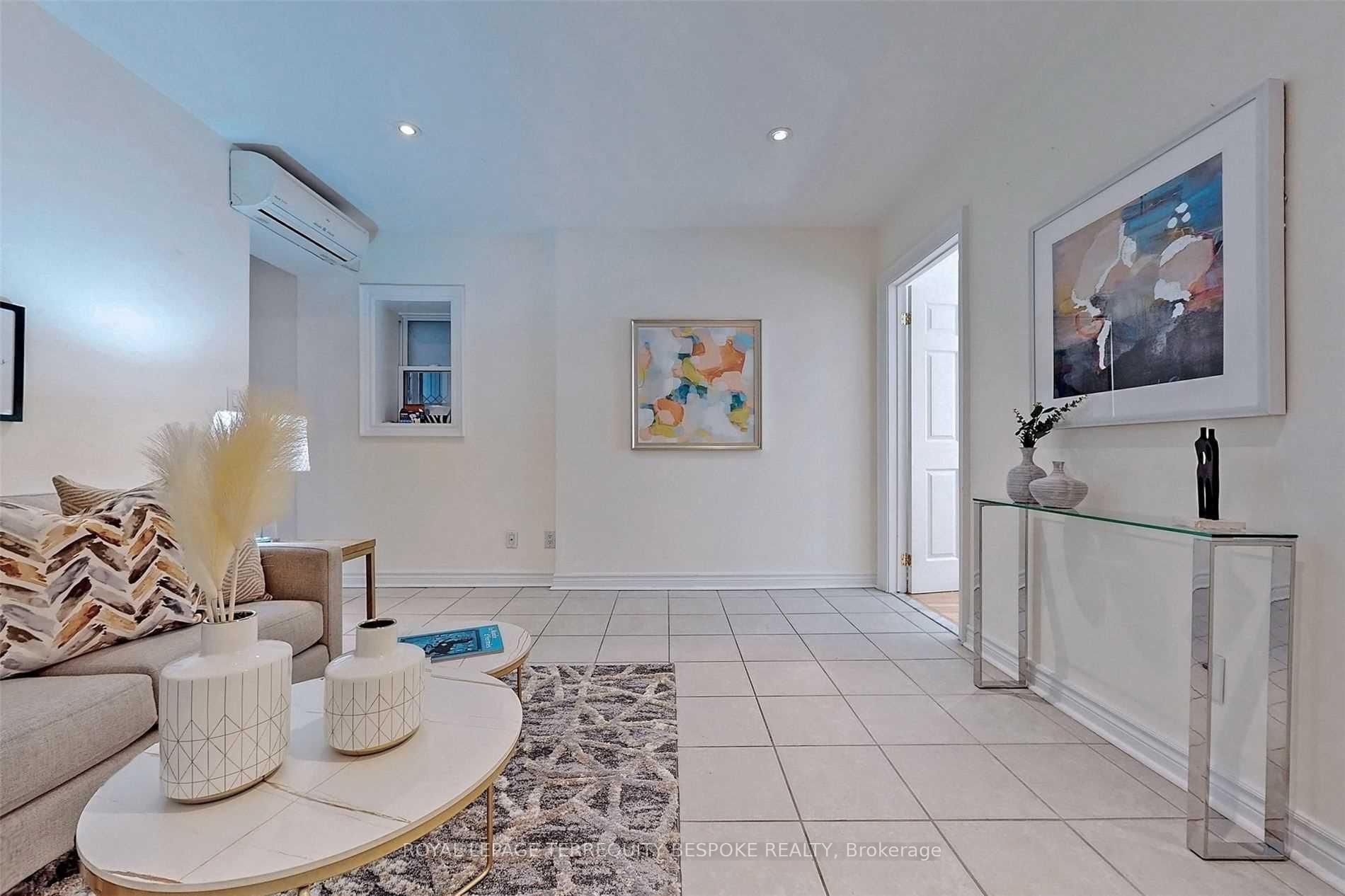 Photo 18 of Unit Main, 9 Concord Avenue, Toronto, Palmerston-Little Italy — HOMEH