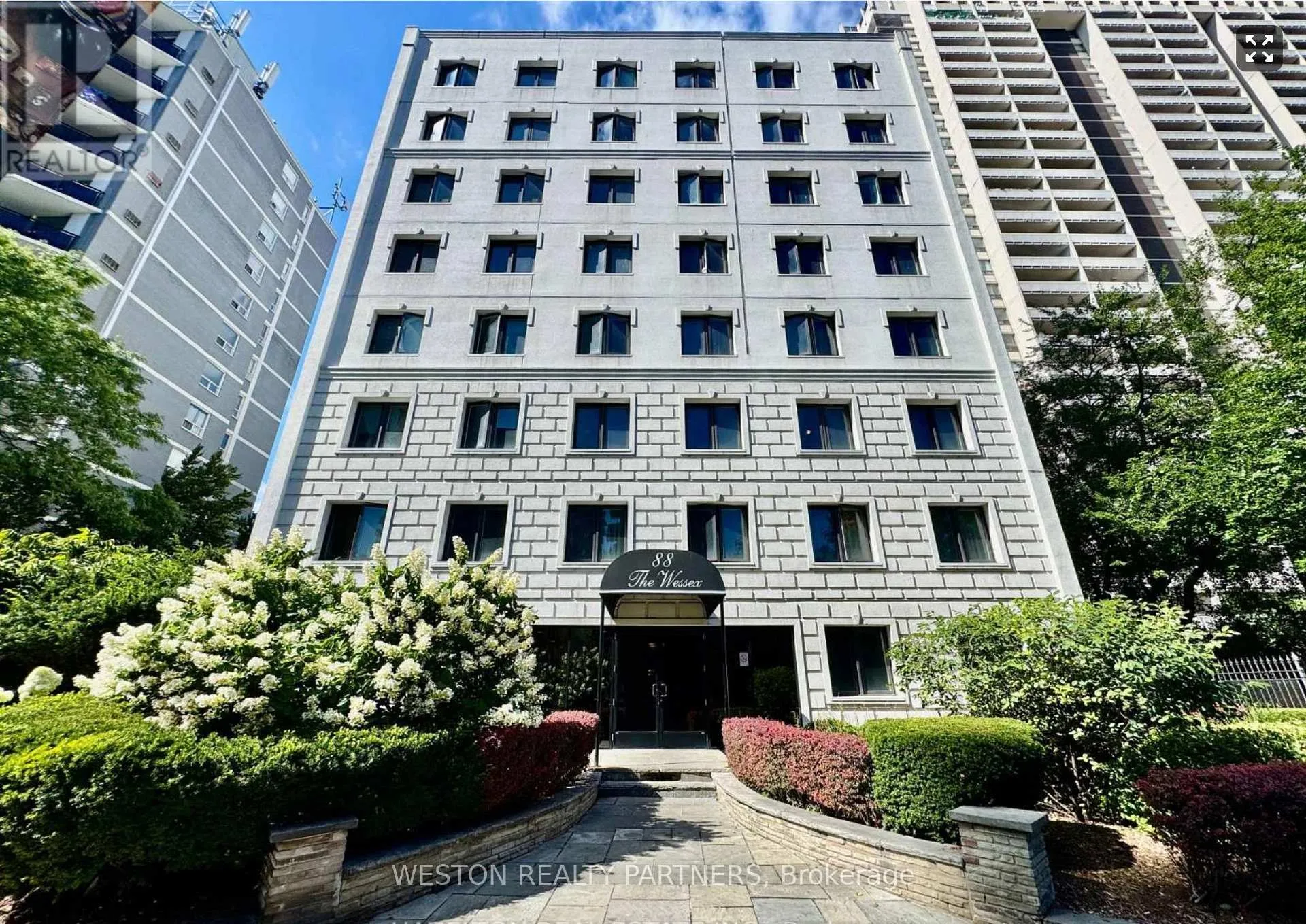 Front of Unit 608, 88 Wellesley Street E