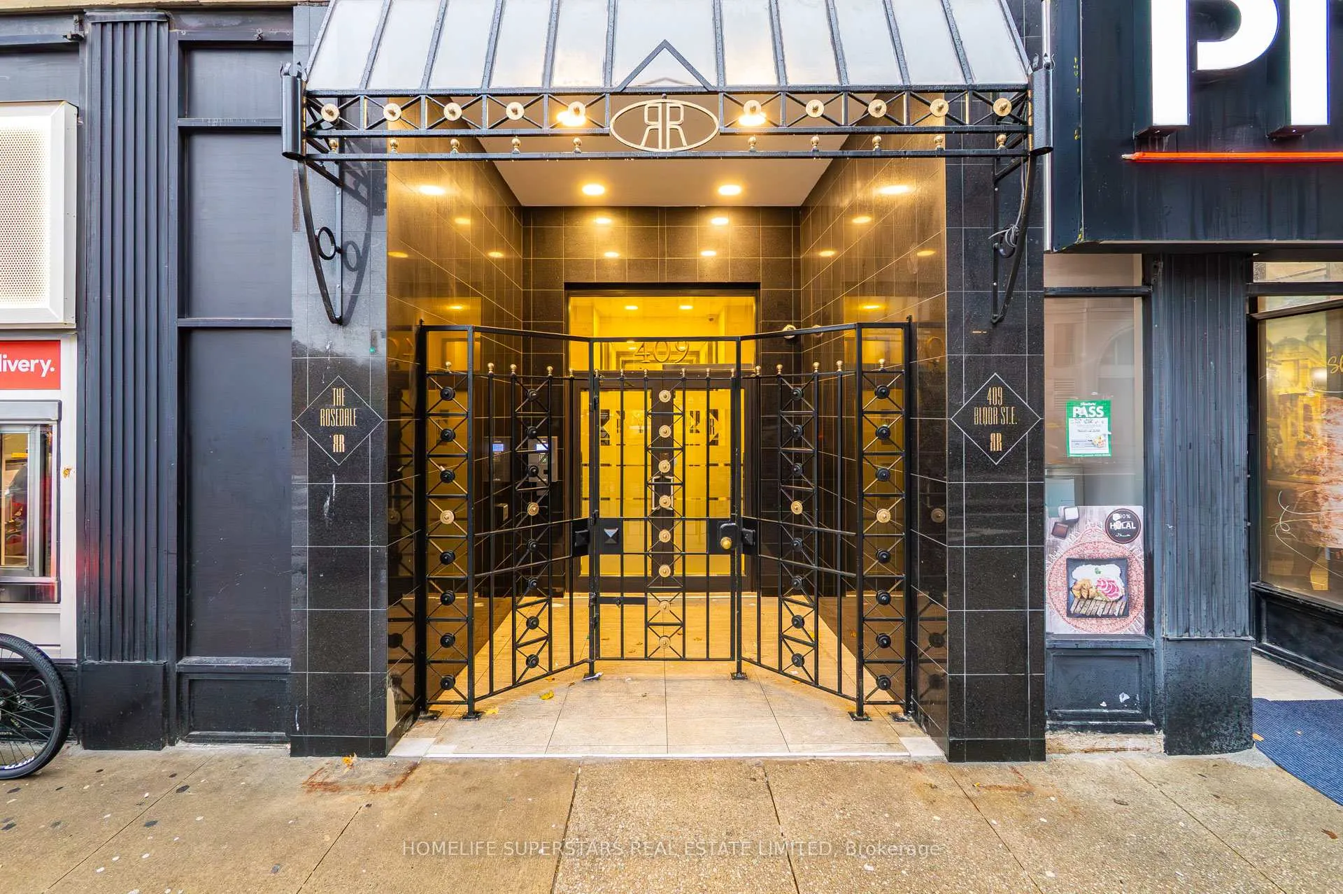 Photo 1 of Unit PH 3, 409 Bloor Street E, Toronto, Rosedale-Moore Park — HOMEH