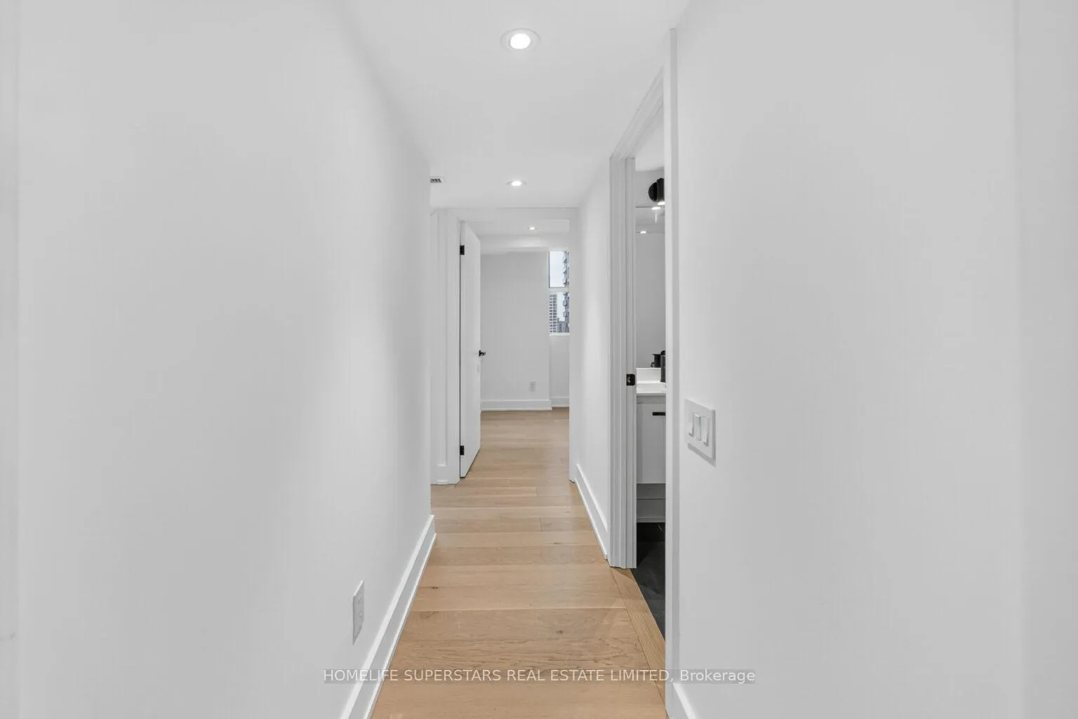 Photo 5 of Unit PH 3, 409 Bloor Street E, Toronto, Rosedale-Moore Park — HOMEH