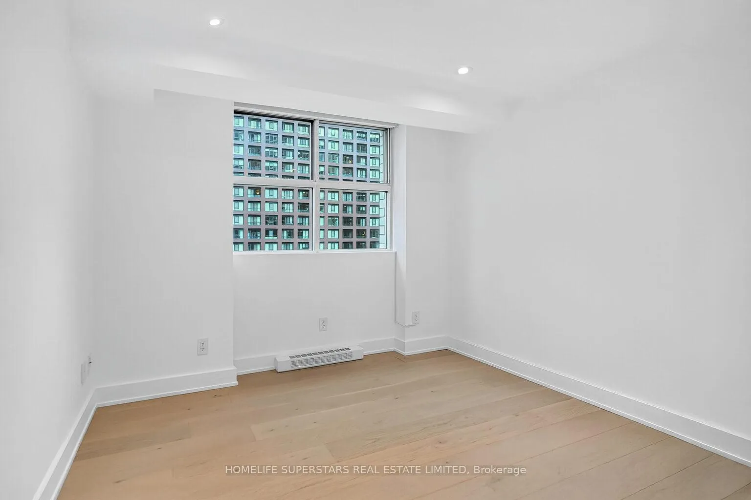 Photo 16 of Unit PH 3, 409 Bloor Street E, Toronto, Rosedale-Moore Park — HOMEH
