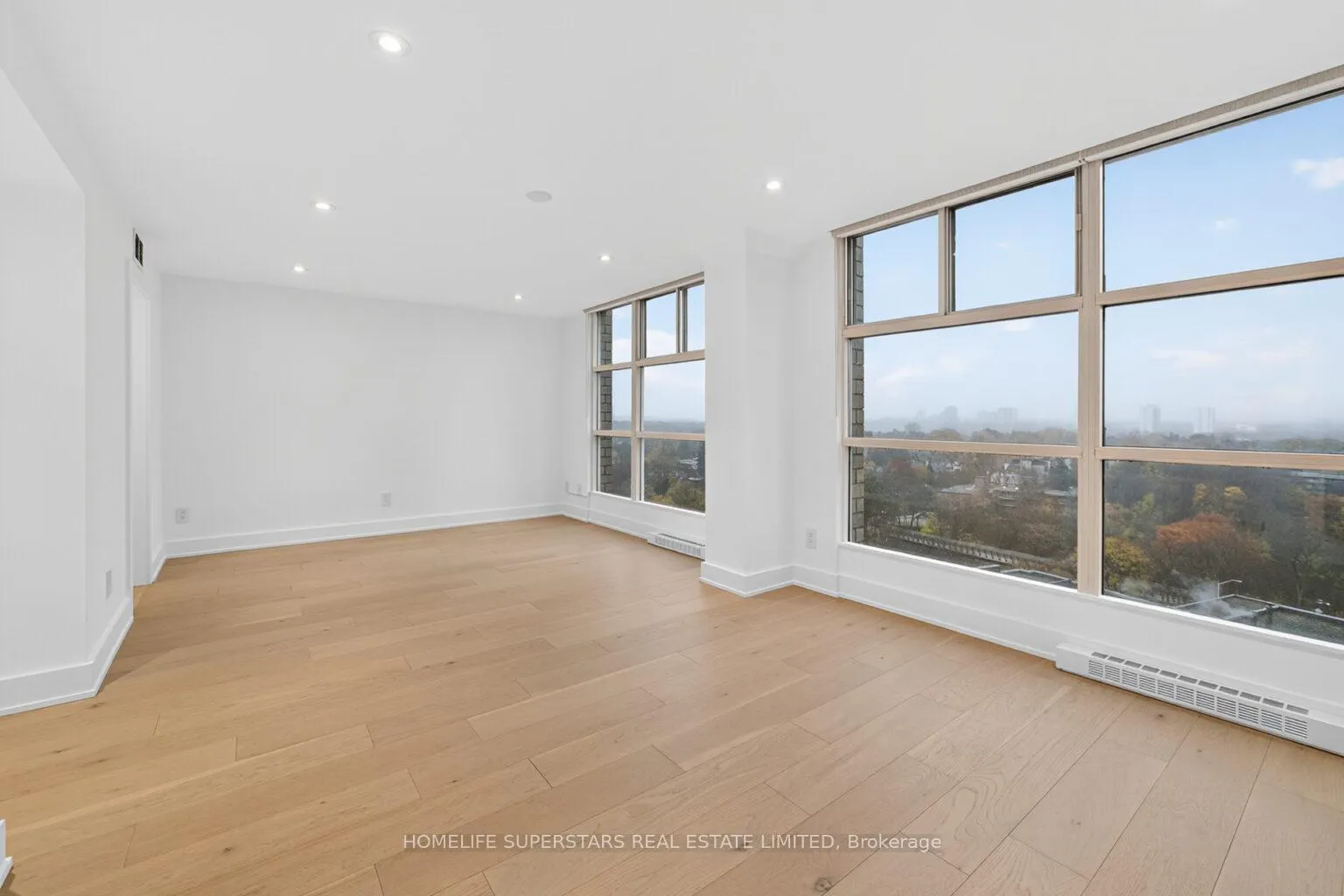 Photo 24 of Unit PH 3, 409 Bloor Street E, Toronto, Rosedale-Moore Park — HOMEH