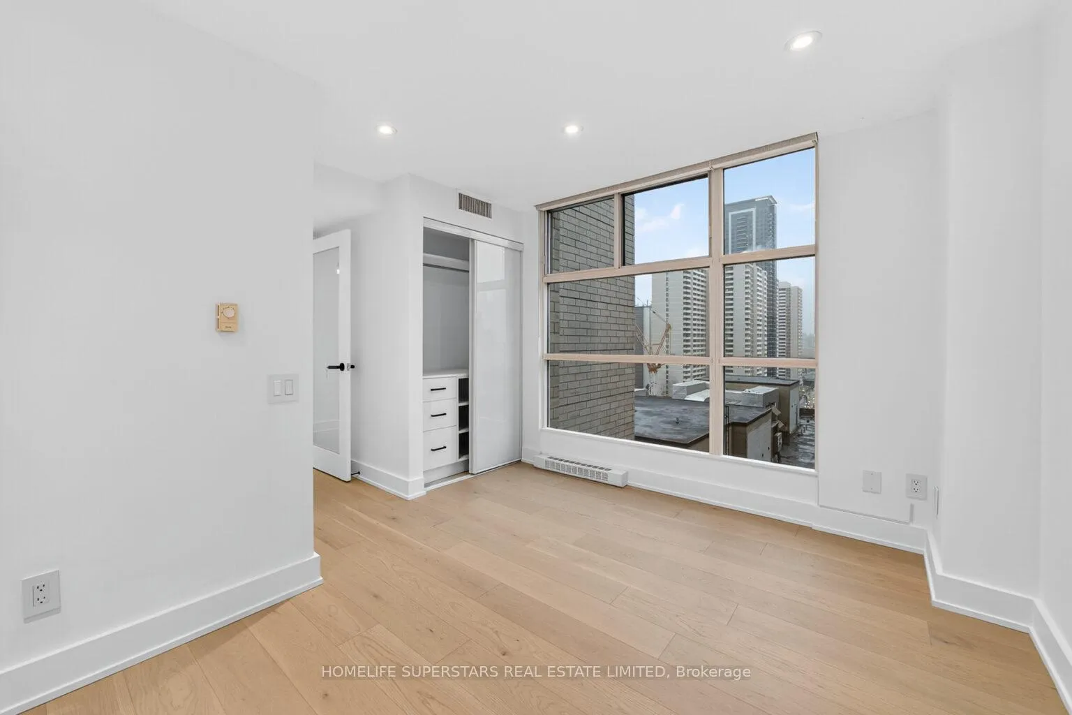 Photo 28 of Unit PH 3, 409 Bloor Street E, Toronto, Rosedale-Moore Park — HOMEH
