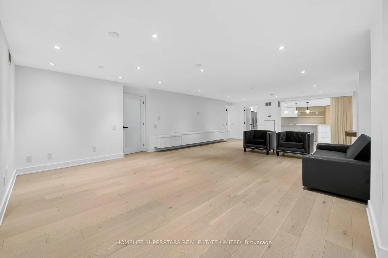 Photo 32 of Unit PH 3, 409 Bloor Street E, Toronto, Rosedale-Moore Park — HOMEH