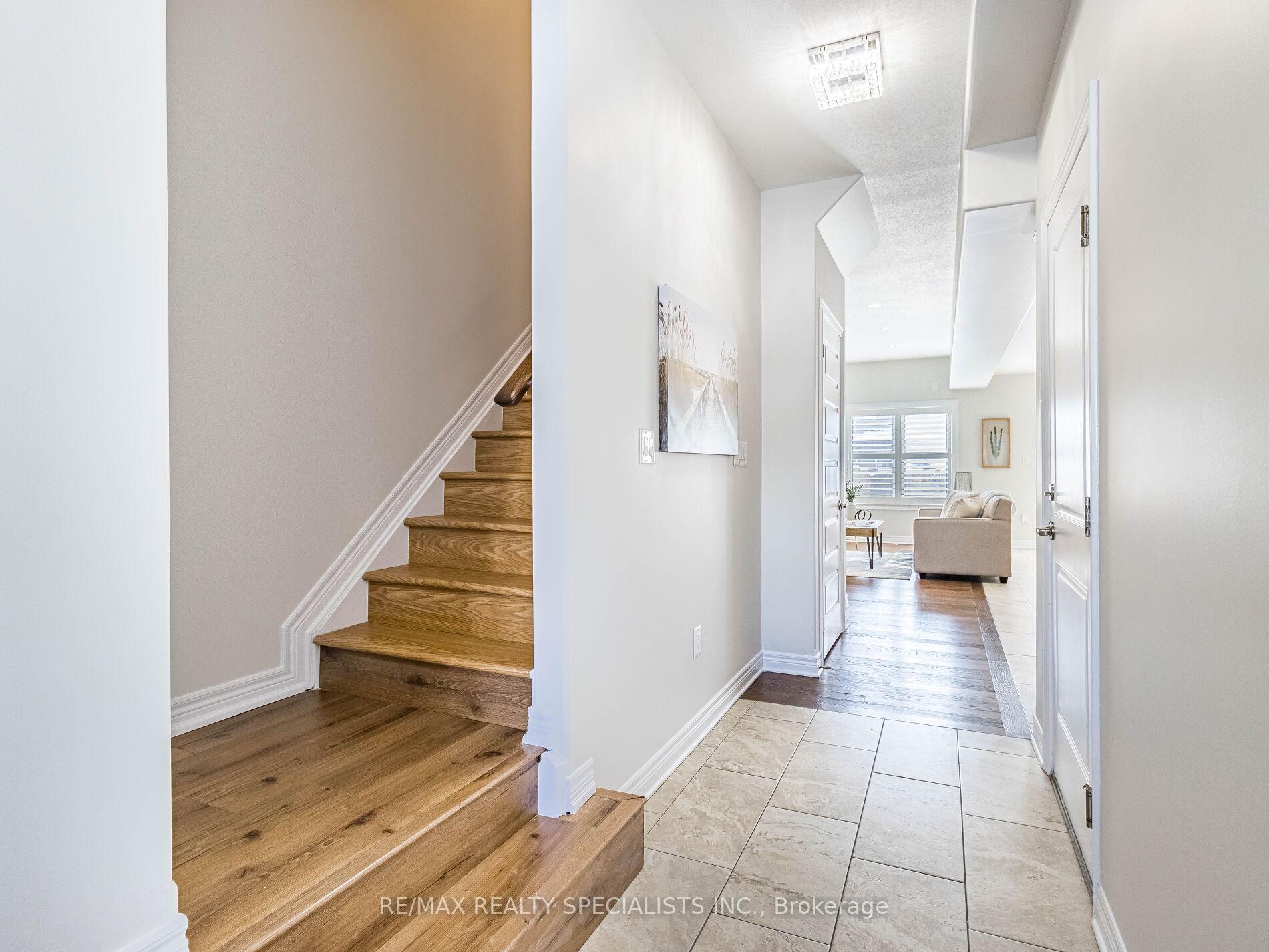 Photo 4 of 13 Harmony Way, Thorold, Rolling Meadows — HOMEH