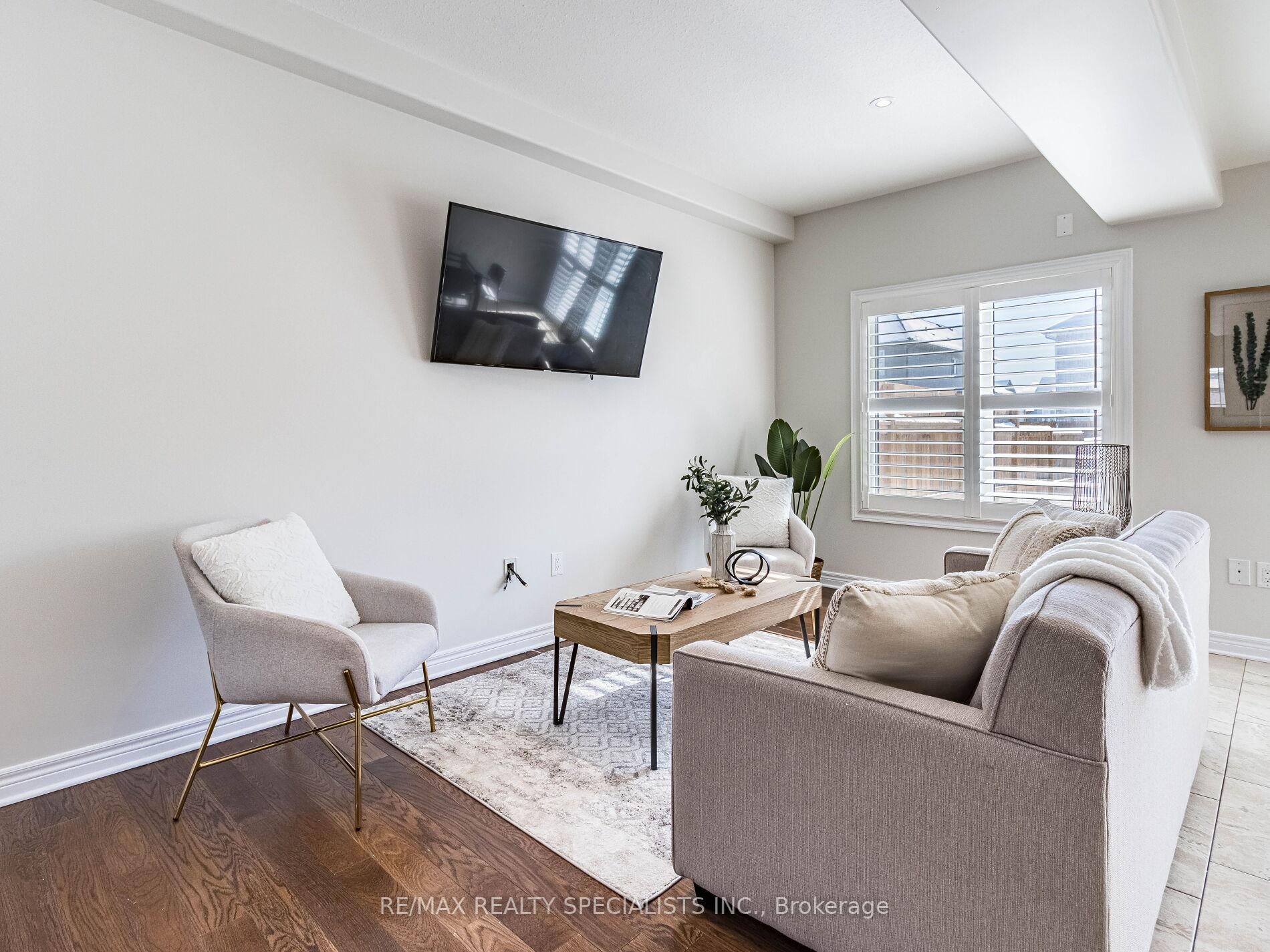 Photo 12 of 13 Harmony Way, Thorold, Rolling Meadows — HOMEH
