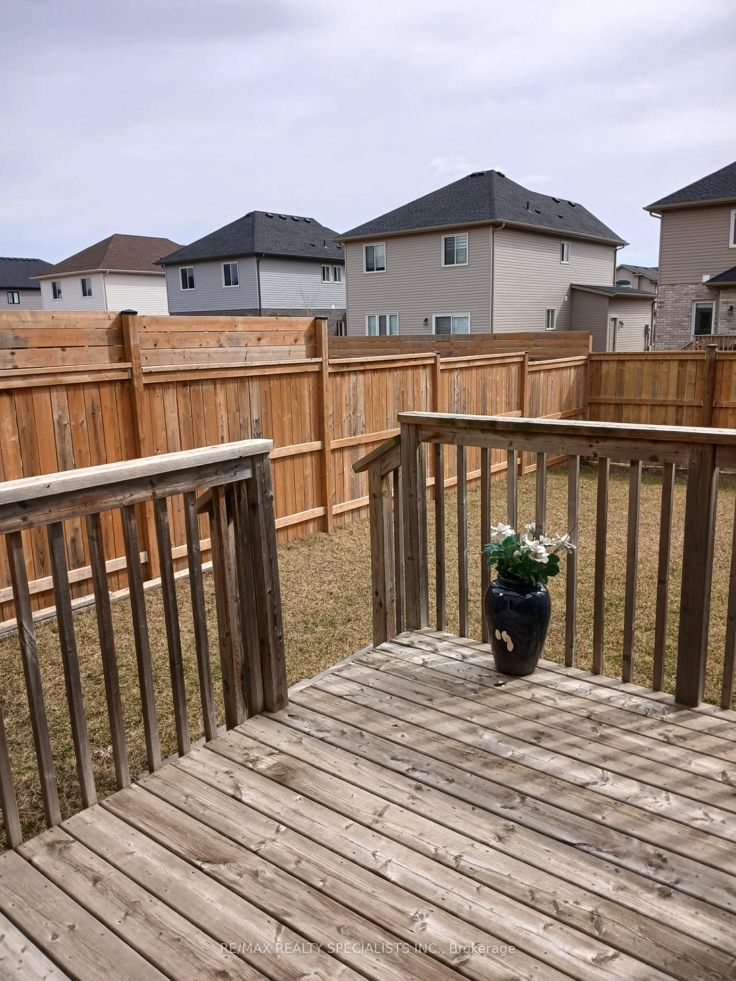 Photo 29 of 13 Harmony Way, Thorold, Rolling Meadows — HOMEH