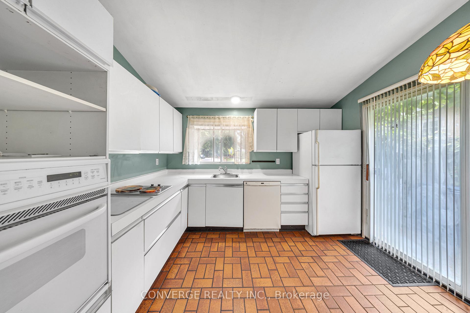 Photo 6 of 41 Brookridge Drive, Scarborough, Bendale — HOMEH
