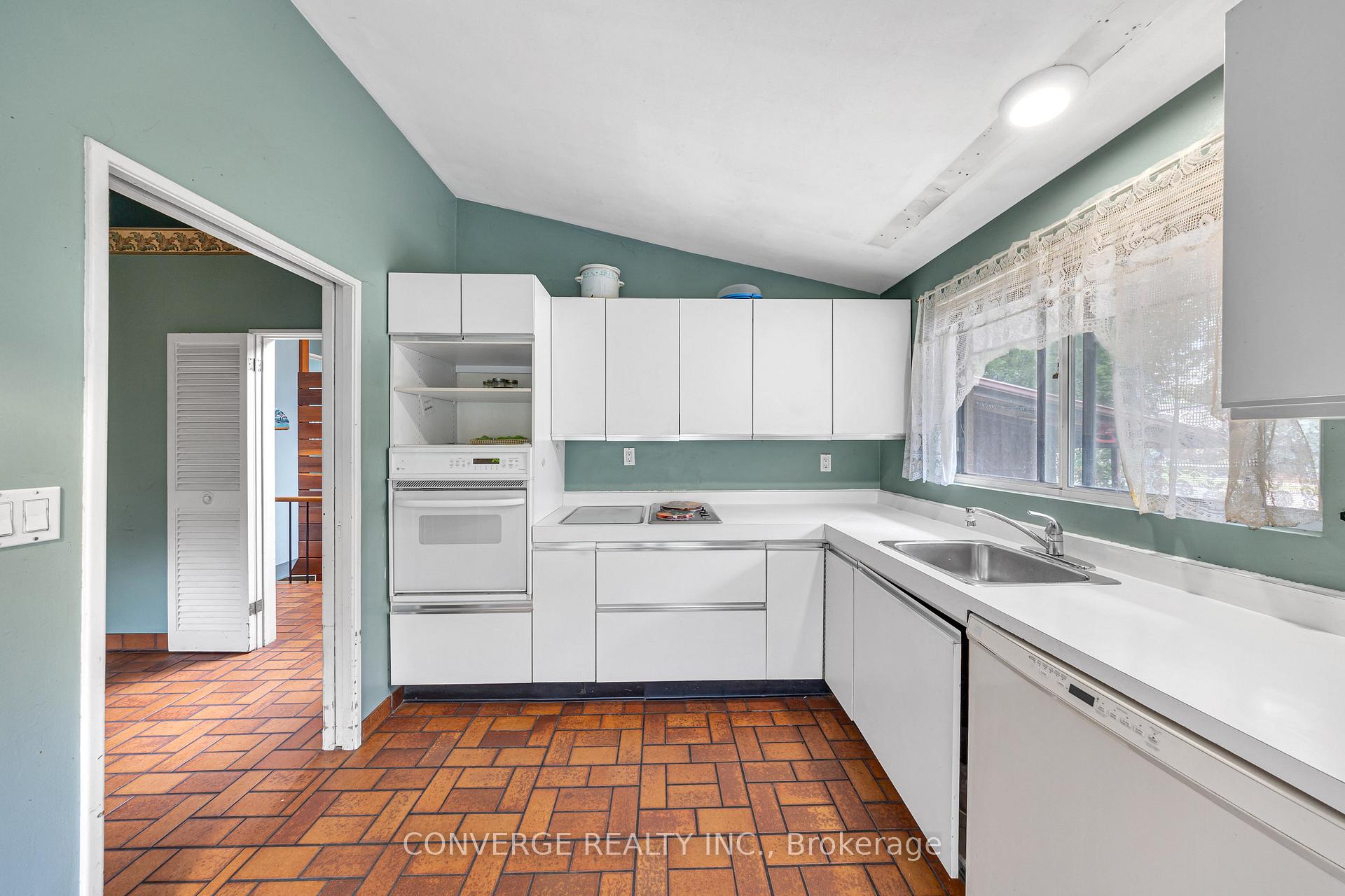 Photo 7 of 41 Brookridge Drive, Scarborough, Bendale — HOMEH
