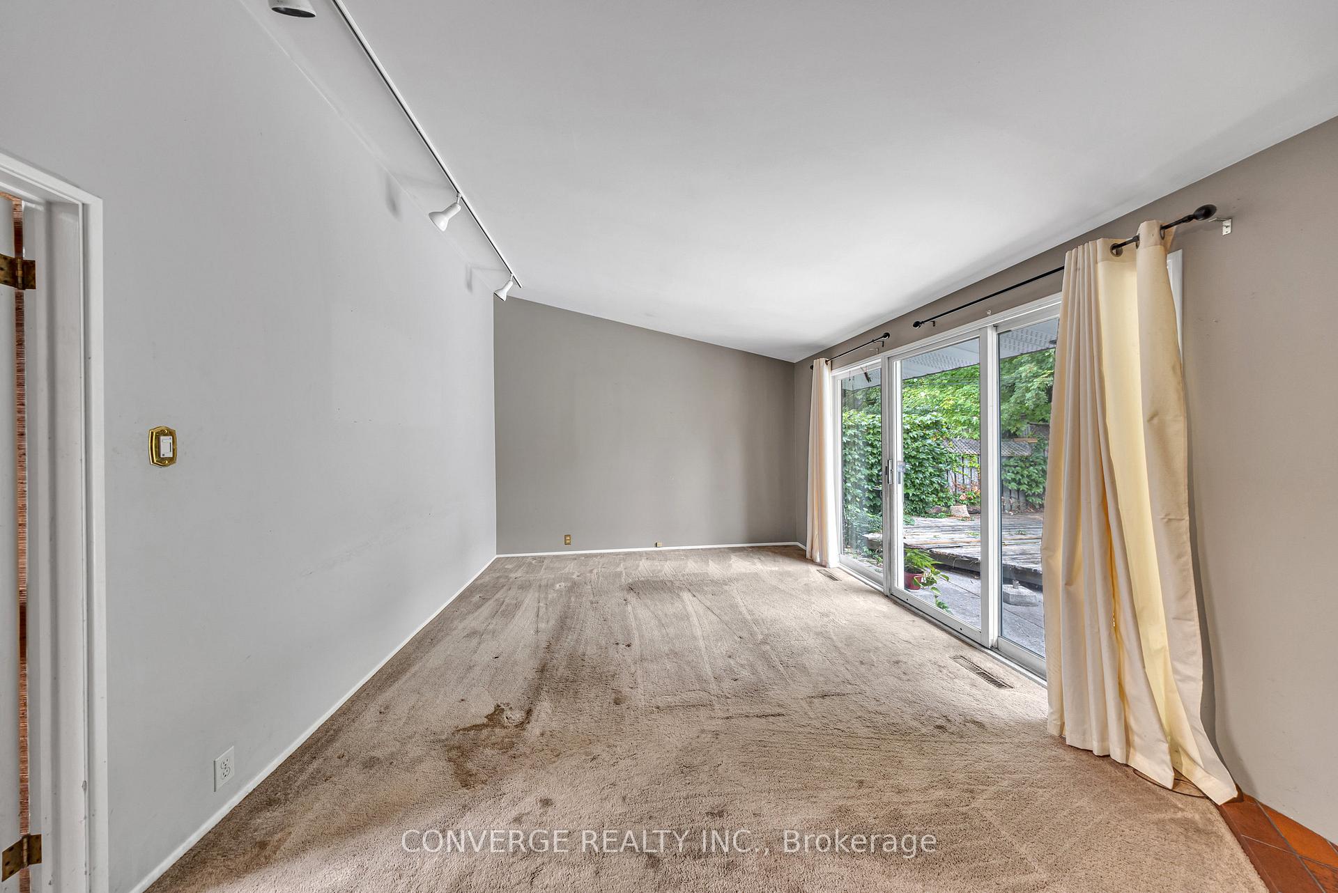 Photo 10 of 41 Brookridge Drive, Scarborough, Bendale — HOMEH