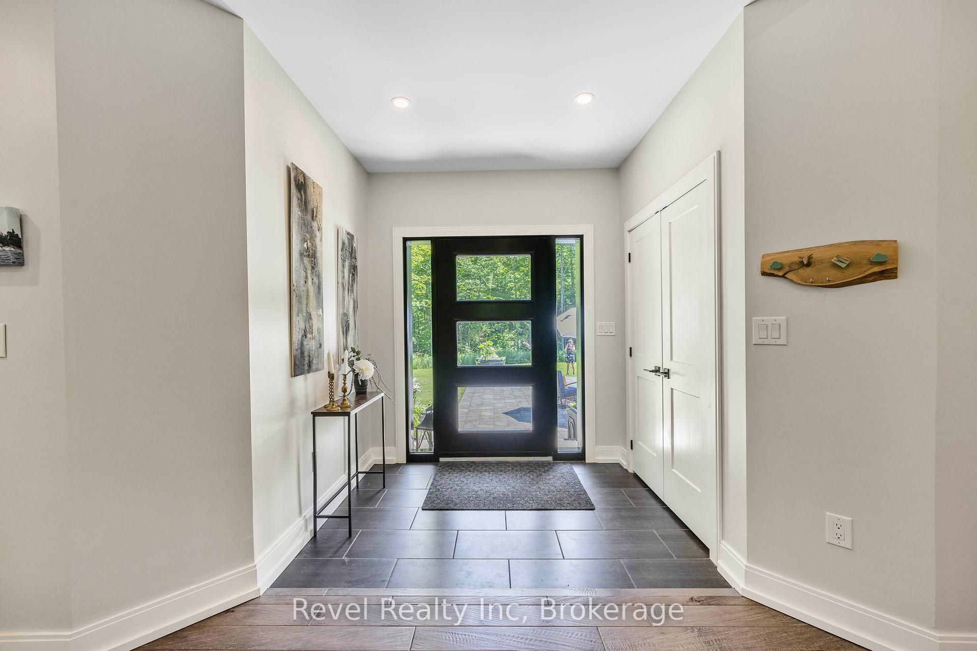 Photo 2 of 704 Rue Lafontaine Road, Tiny, Rural Tiny — HOMEH