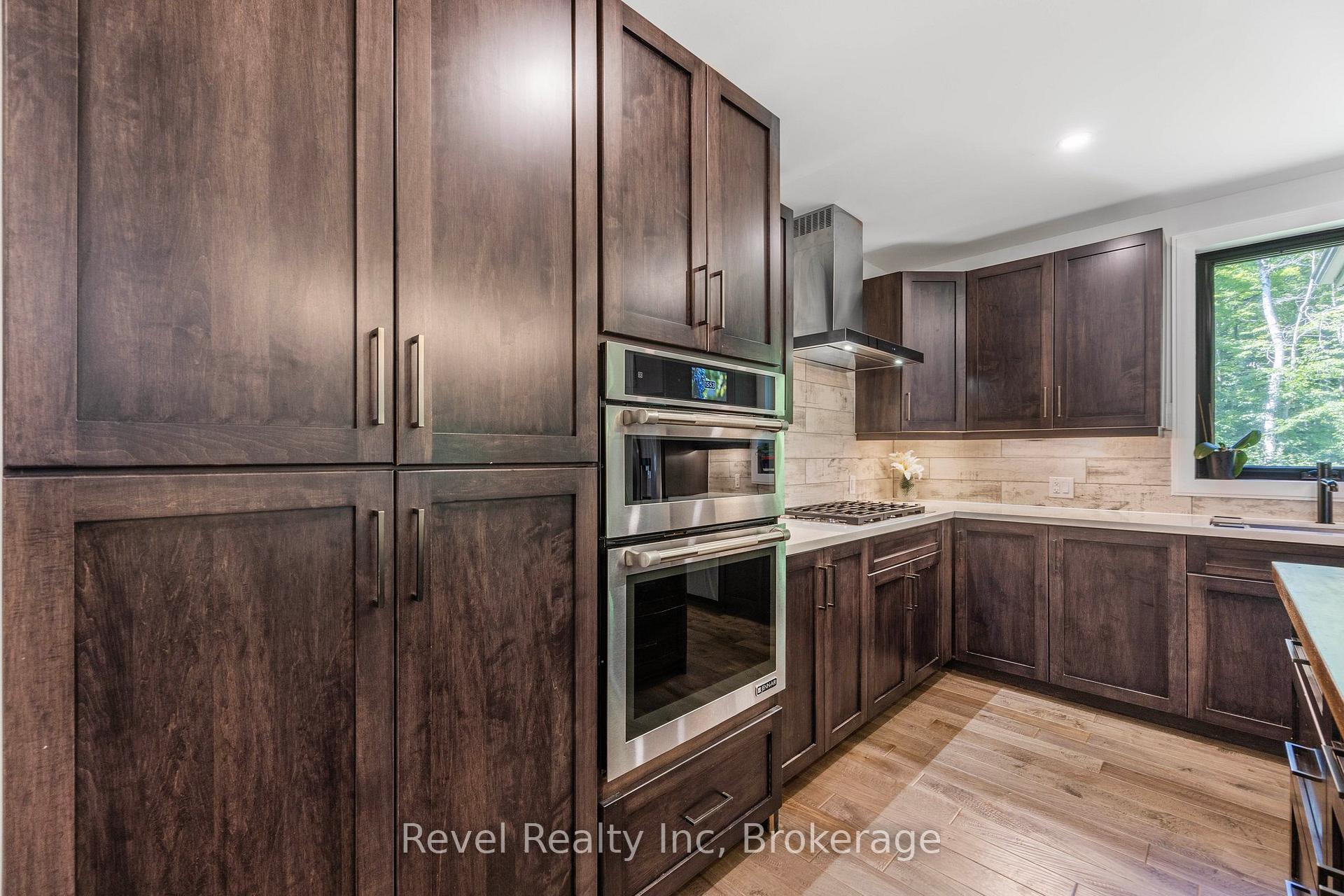 Photo 12 of 704 Rue Lafontaine Road, Tiny, Rural Tiny — HOMEH