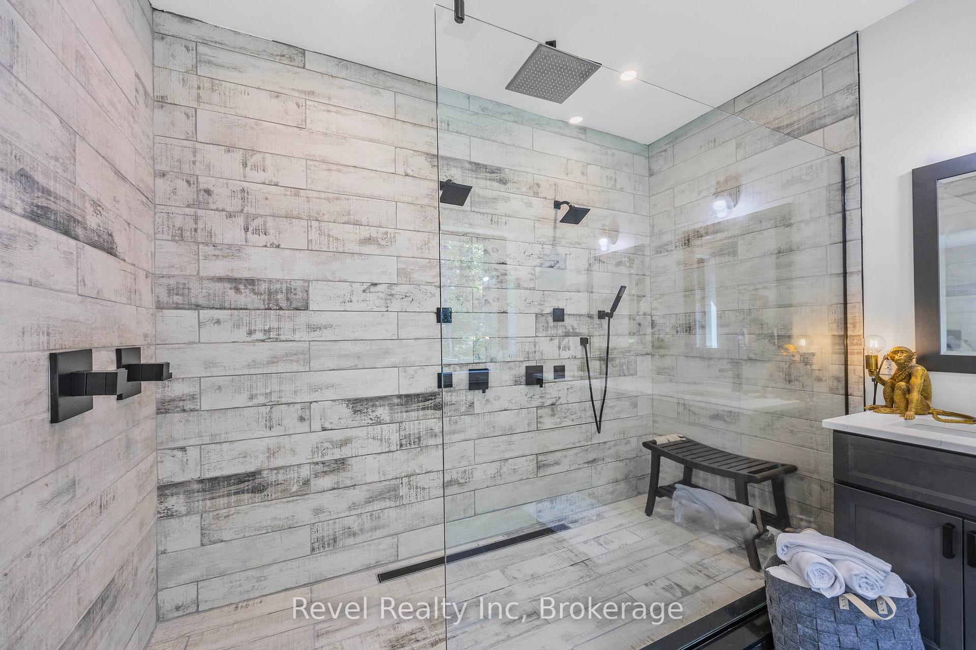 Photo 23 of 704 Rue Lafontaine Road, Tiny, Rural Tiny — HOMEH