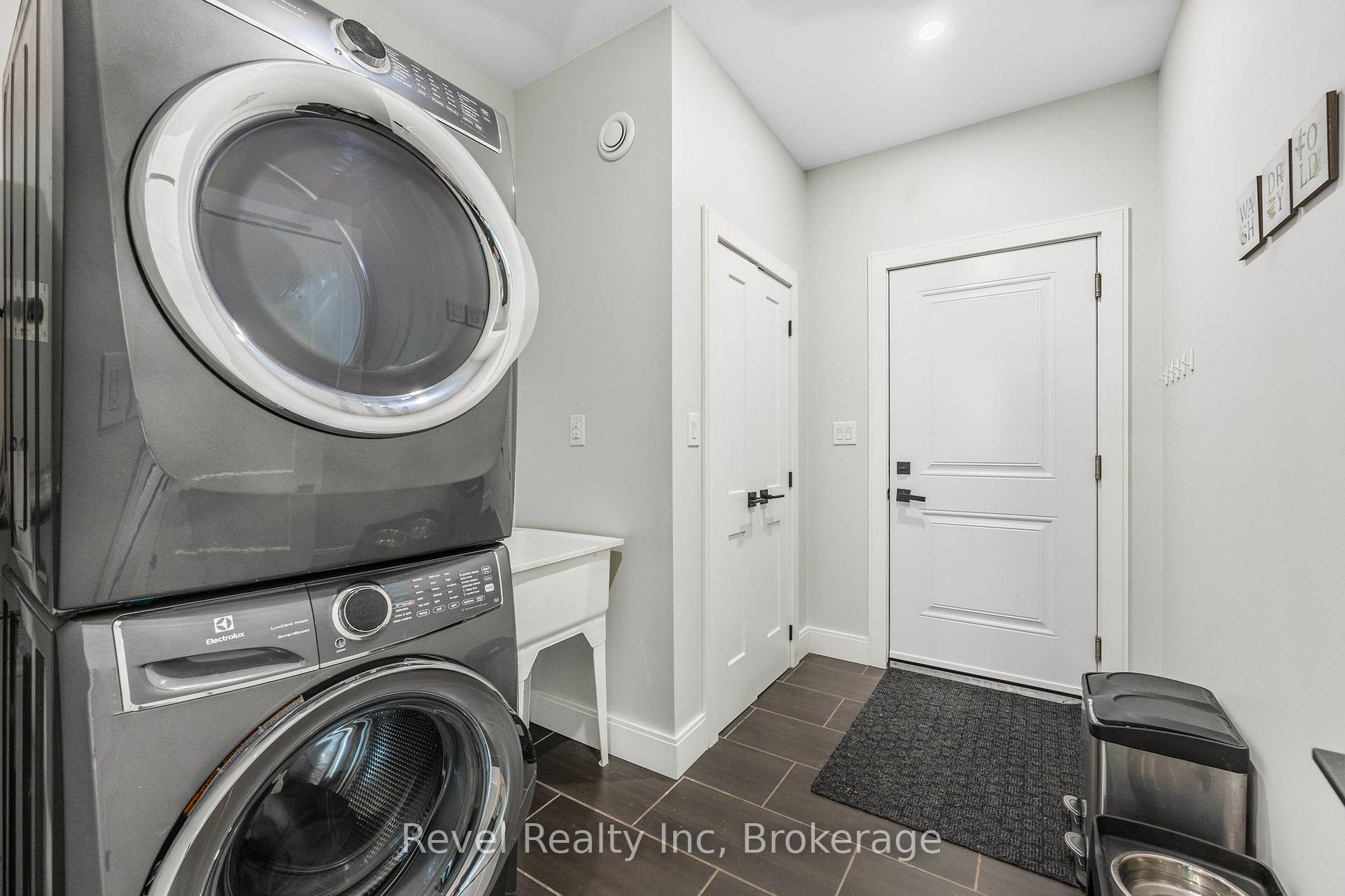 Photo 30 of 704 Rue Lafontaine Road, Tiny, Rural Tiny — HOMEH
