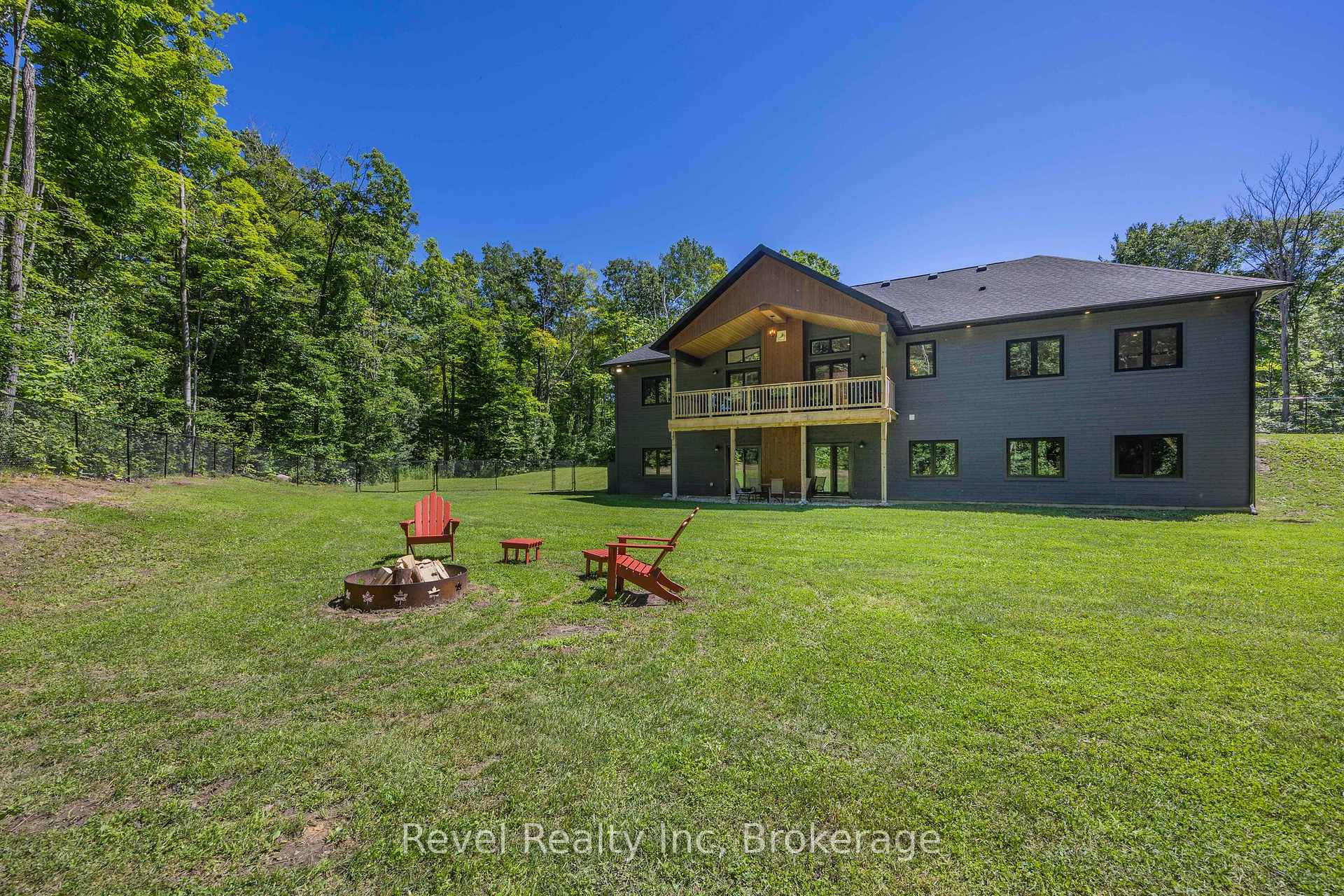 Photo 35 of 704 Rue Lafontaine Road, Tiny, Rural Tiny — HOMEH