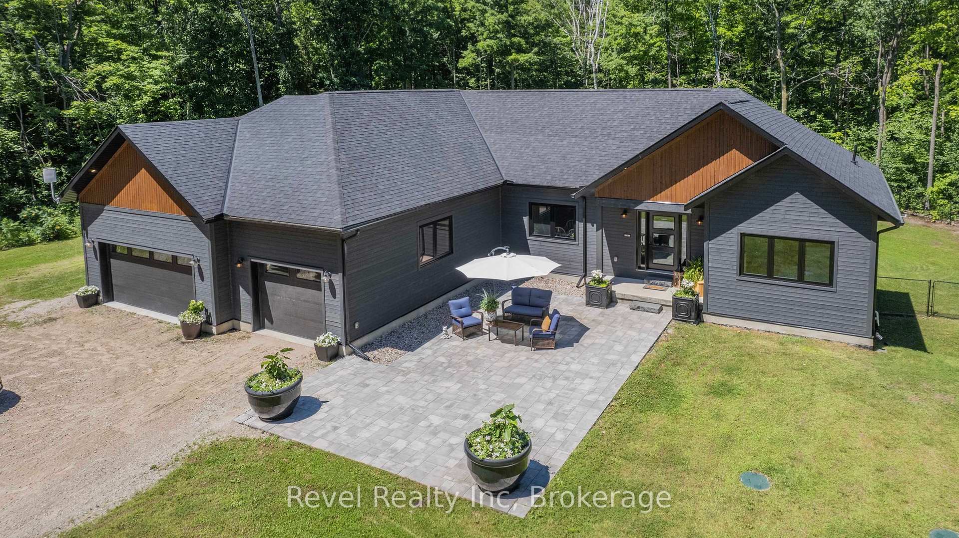 Photo 37 of 704 Rue Lafontaine Road, Tiny, Rural Tiny — HOMEH
