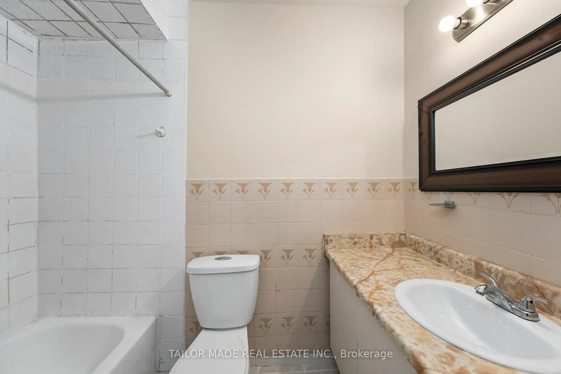 Photo 23 of 38 Collins Crescent, Brampton, Brampton North — HOMEH
