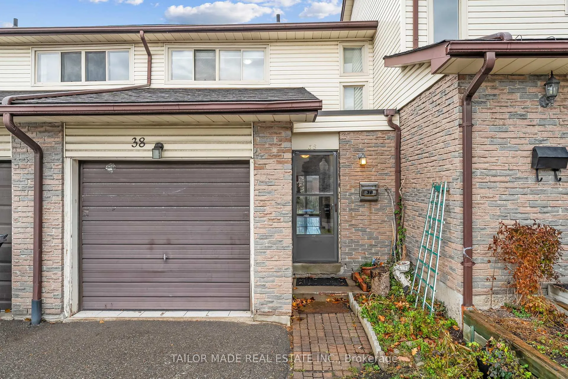 Photo 43 of 38 Collins Crescent, Brampton, Brampton North — HOMEH