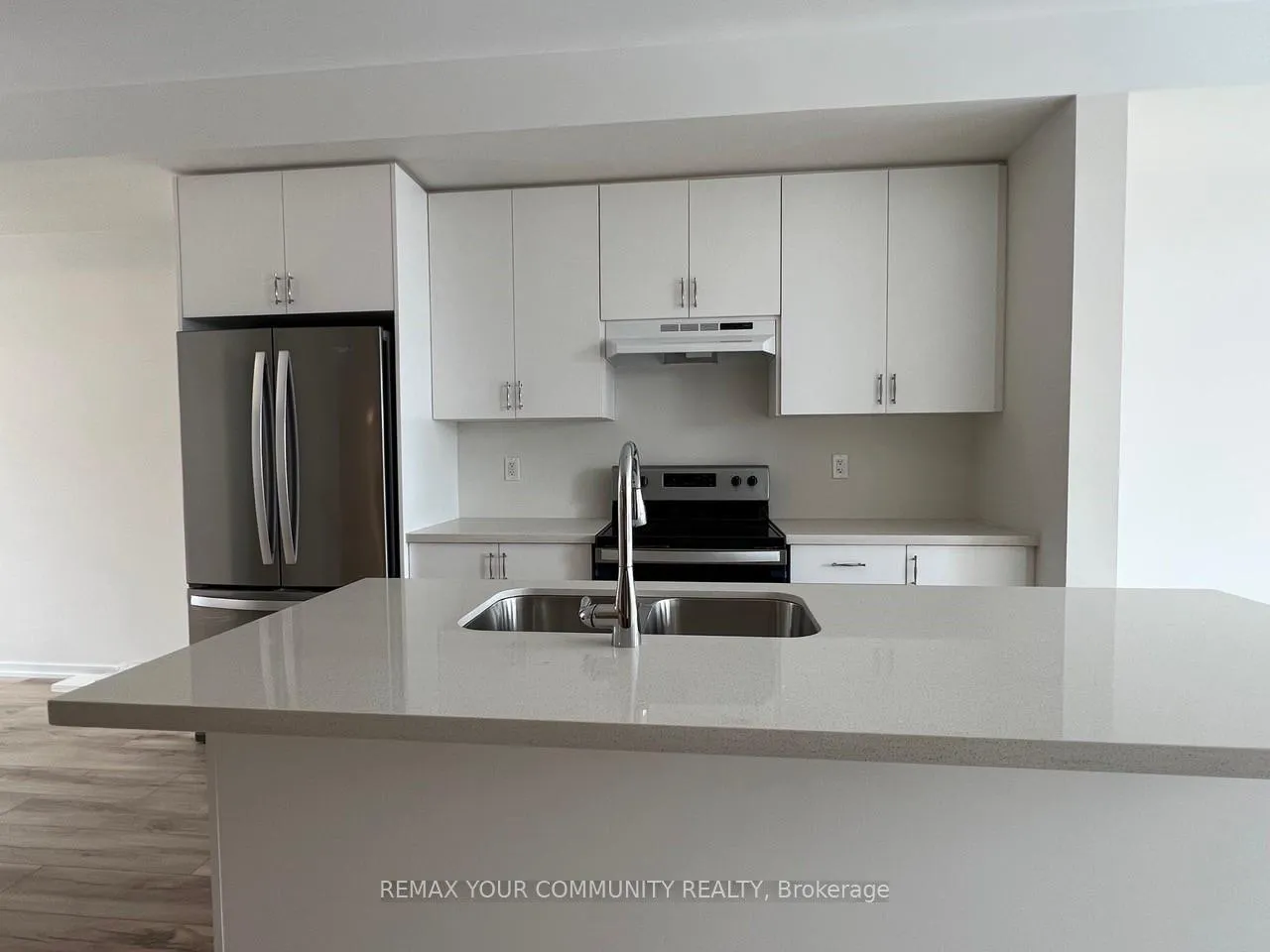 Photo 6 of 137 Rattenbury Road, Vaughan, Patterson — HOMEH