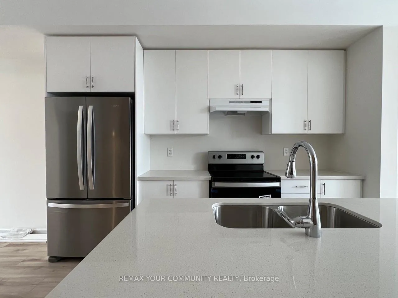 Photo 7 of 137 Rattenbury Road, Vaughan, Patterson — HOMEH