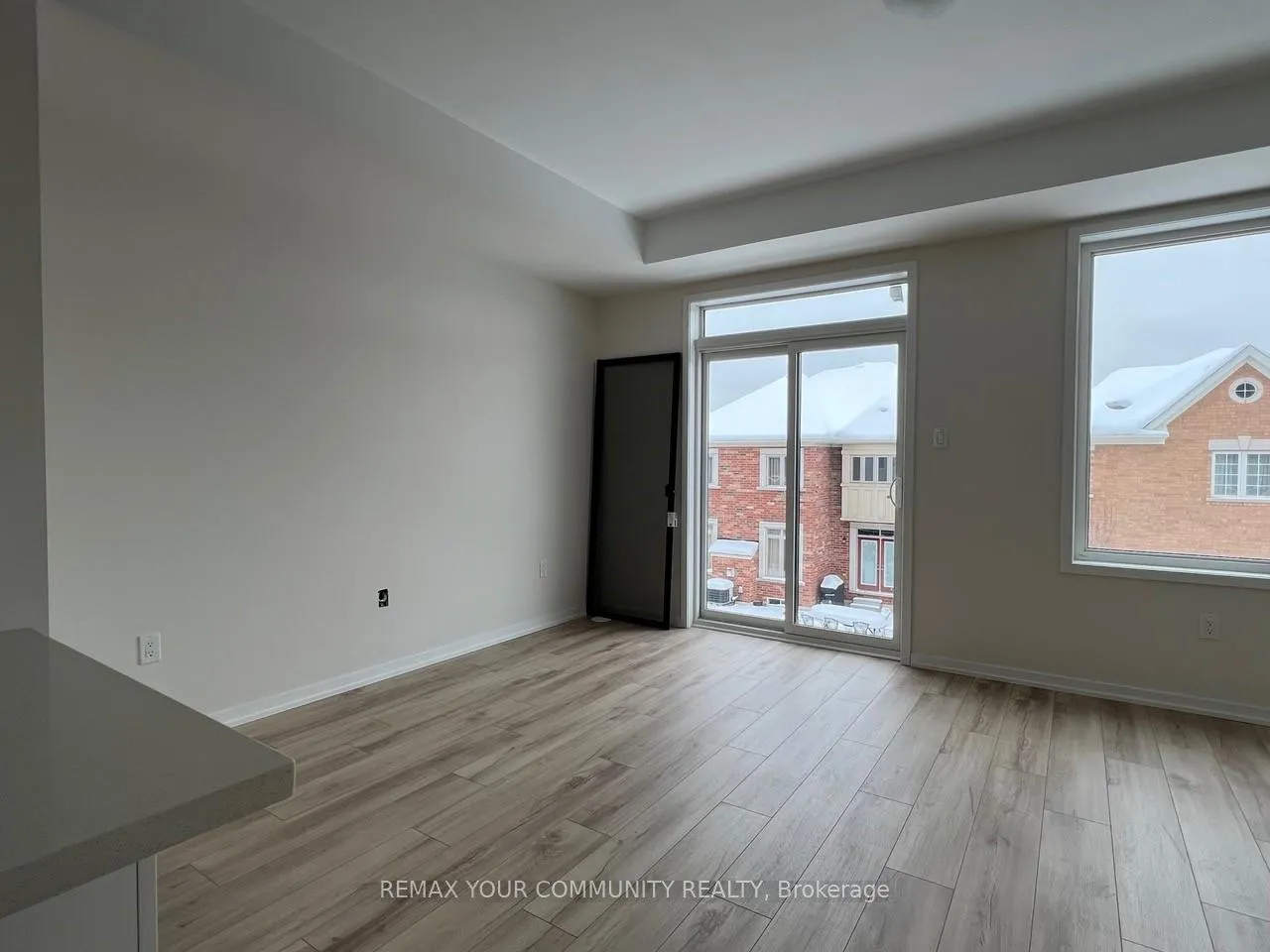 Photo 9 of 137 Rattenbury Road, Vaughan, Patterson — HOMEH