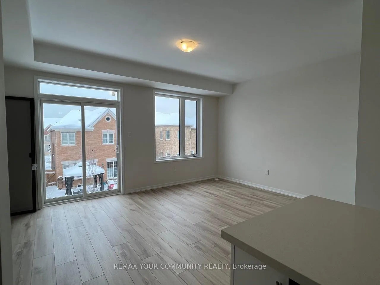 Photo 10 of 137 Rattenbury Road, Vaughan, Patterson — HOMEH