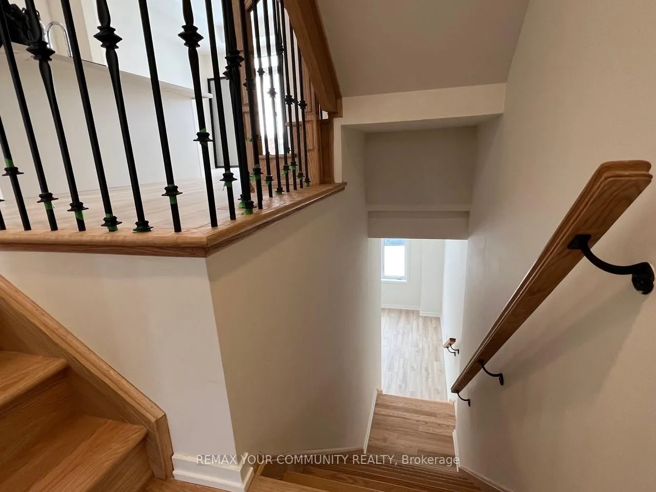 Photo 16 of 137 Rattenbury Road, Vaughan, Patterson — HOMEH