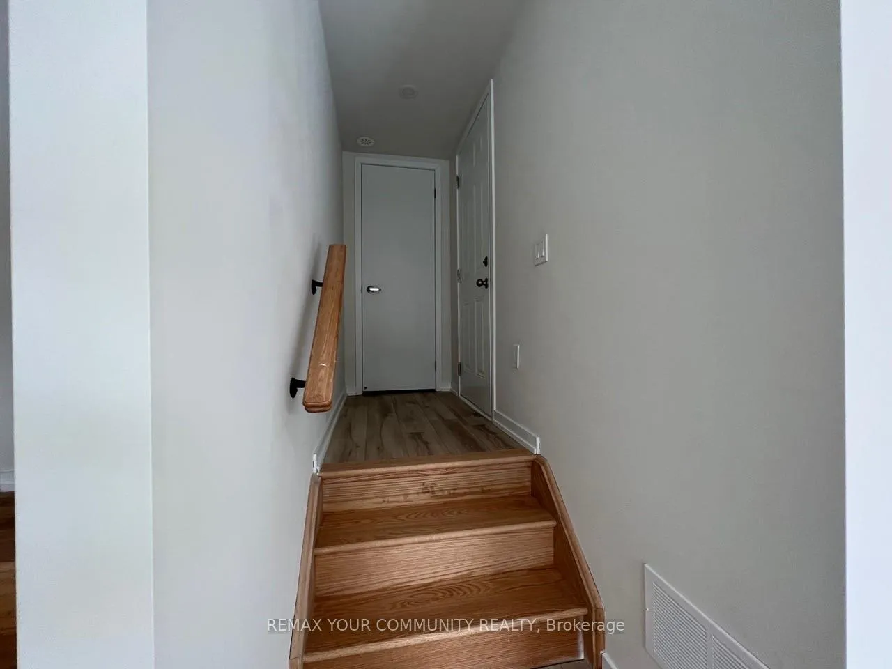 Photo 21 of 137 Rattenbury Road, Vaughan, Patterson — HOMEH