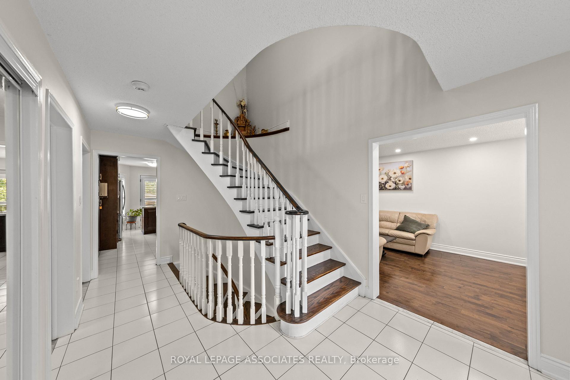 Photo 6 of 47 Whiteway Court, Scarborough, Rouge — HOMEH