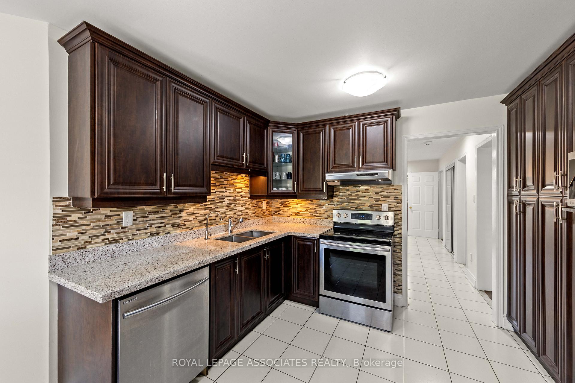 Photo 12 of 47 Whiteway Court, Scarborough, Rouge — HOMEH