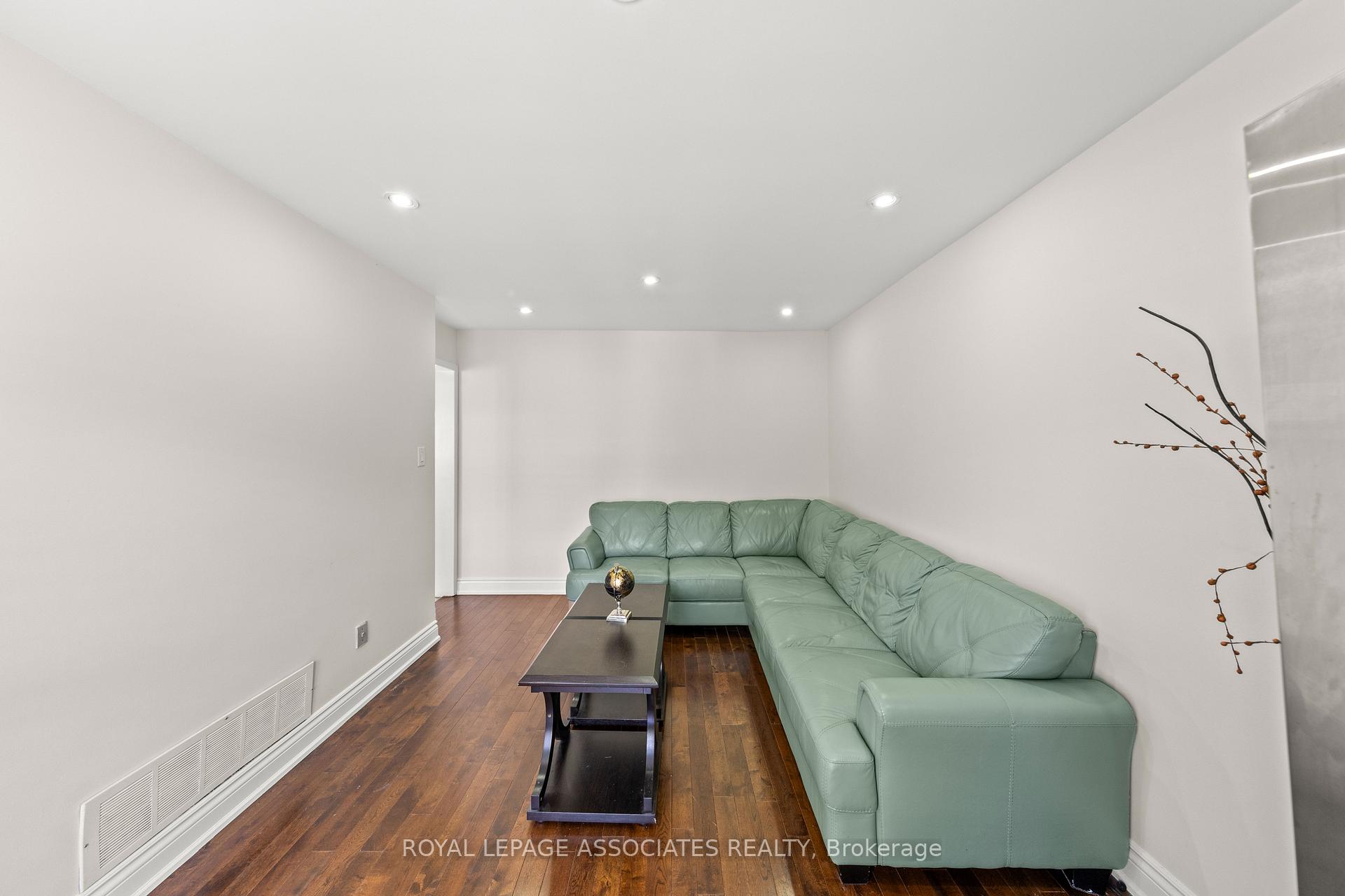 Photo 18 of 47 Whiteway Court, Scarborough, Rouge — HOMEH