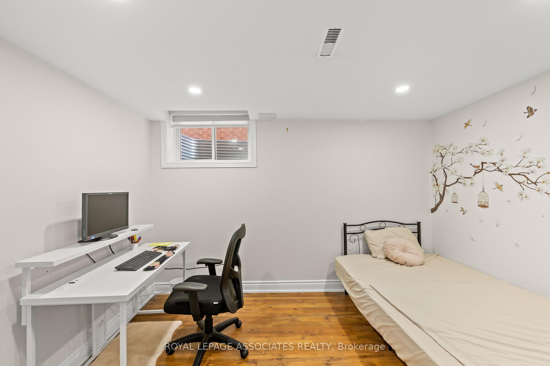 Photo 33 of 47 Whiteway Court, Scarborough, Rouge — HOMEH