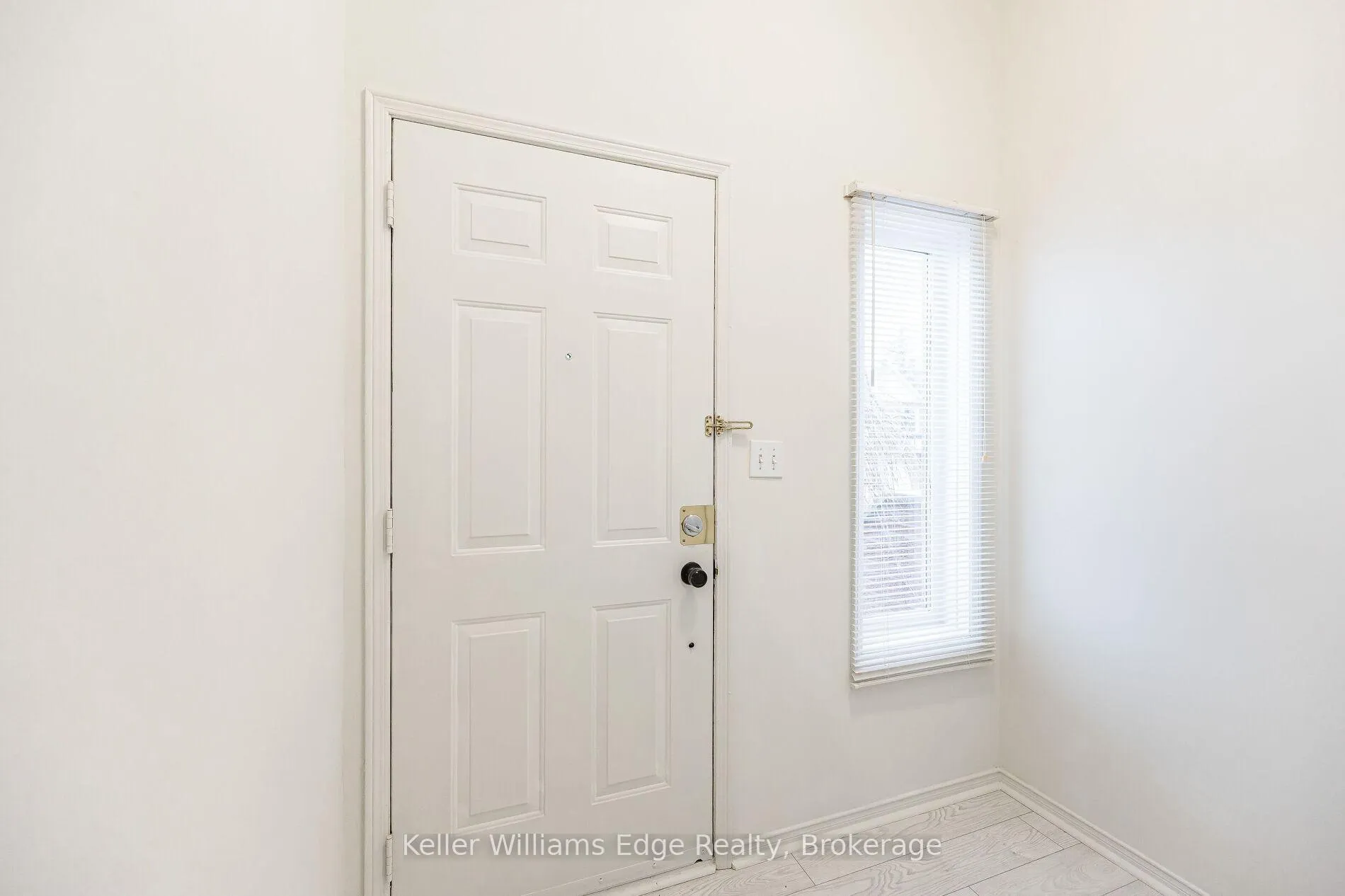 Photo 6 of Unit 2, 1570 Reeves Gate, Oakville, Glen Abbey — HOMEH