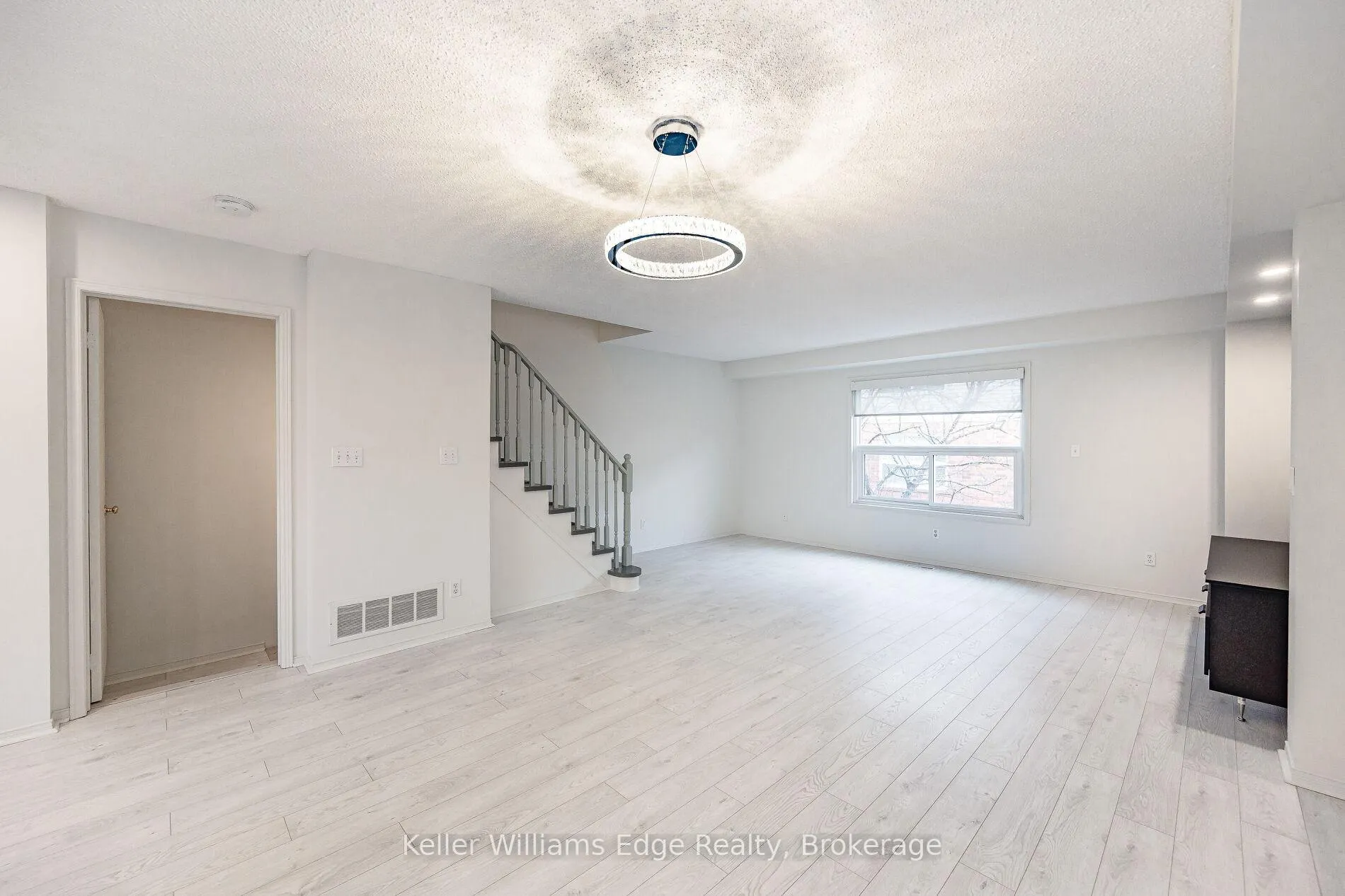 Photo 17 of Unit 2, 1570 Reeves Gate, Oakville, Glen Abbey — HOMEH