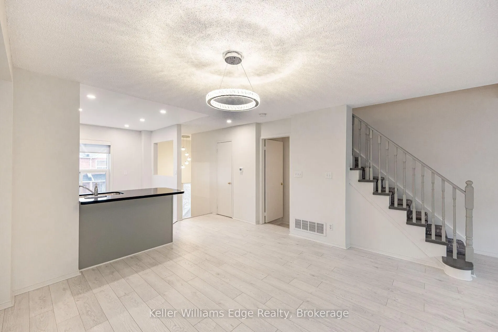Photo 18 of Unit 2, 1570 Reeves Gate, Oakville, Glen Abbey — HOMEH