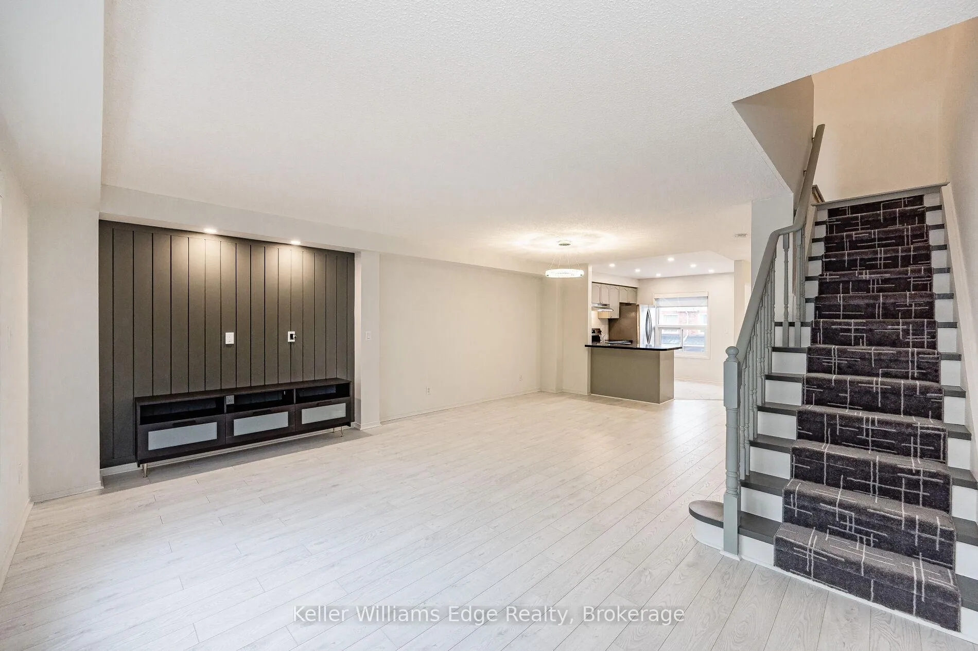Photo 22 of Unit 2, 1570 Reeves Gate, Oakville, Glen Abbey — HOMEH