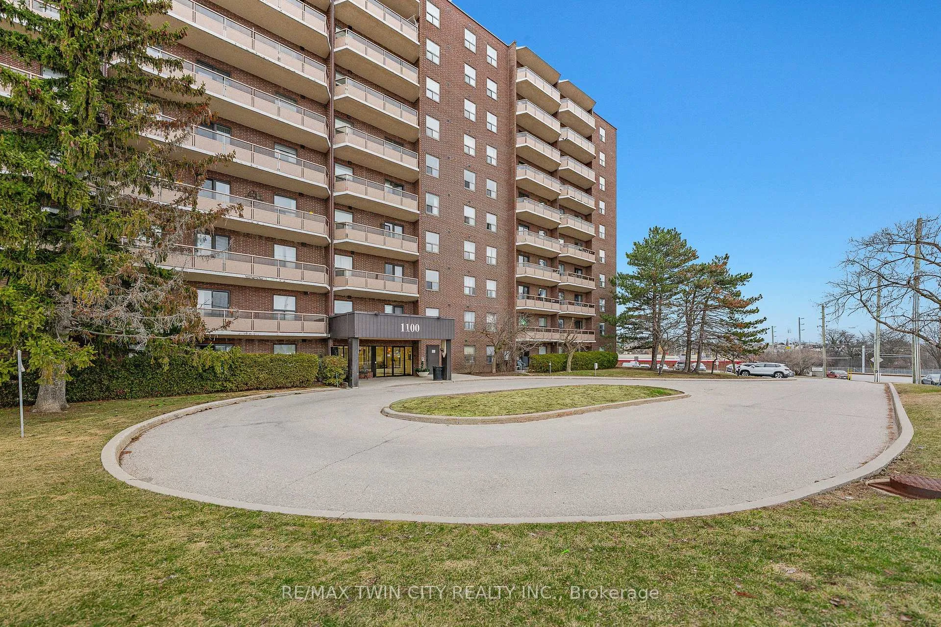 Photo 10 of Unit 605, 1100 Courtland Avenue E, Kitchener, Vanier - Kitchener — HOMEH