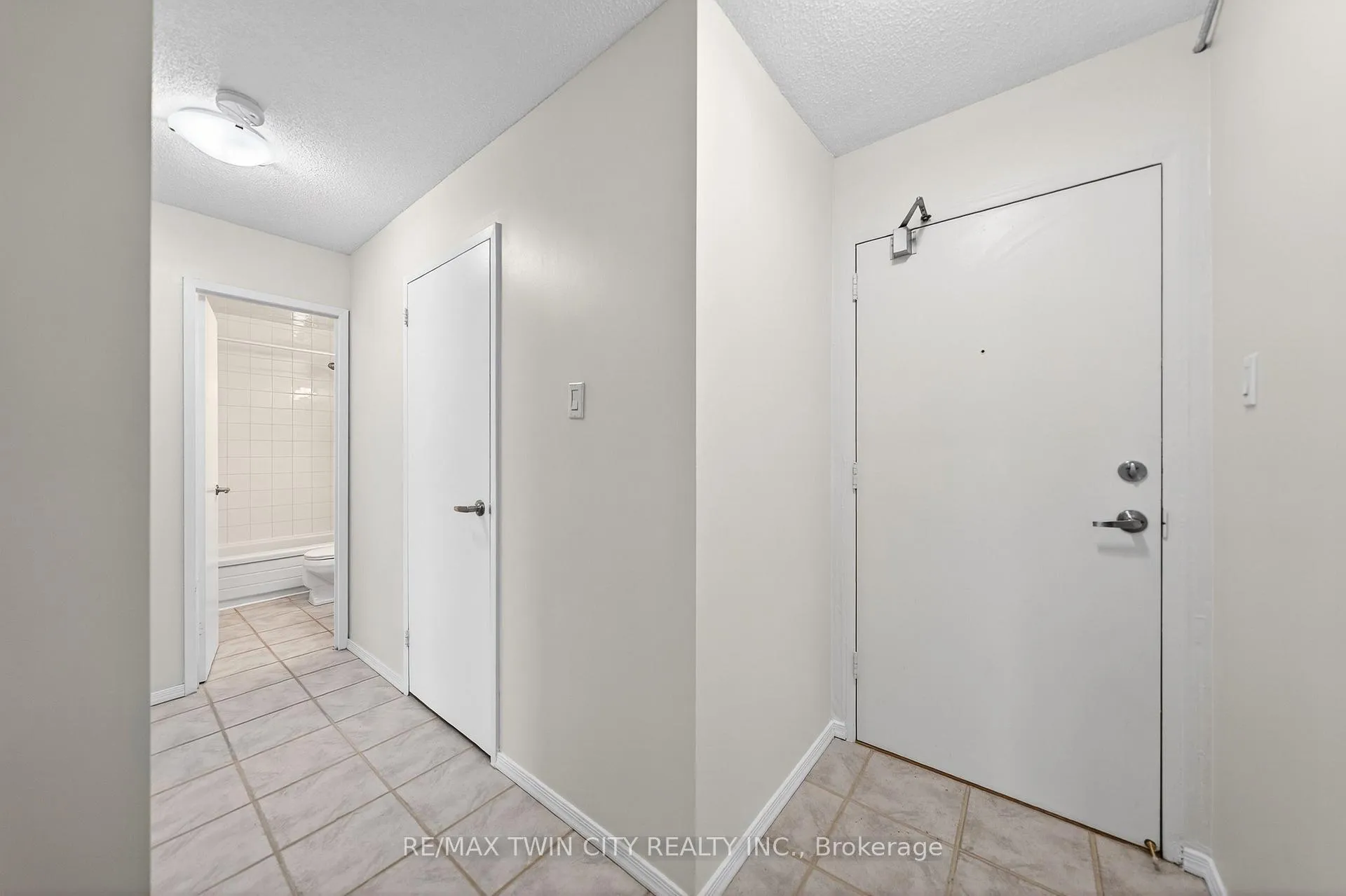 Photo 16 of Unit 605, 1100 Courtland Avenue E, Kitchener, Vanier - Kitchener — HOMEH